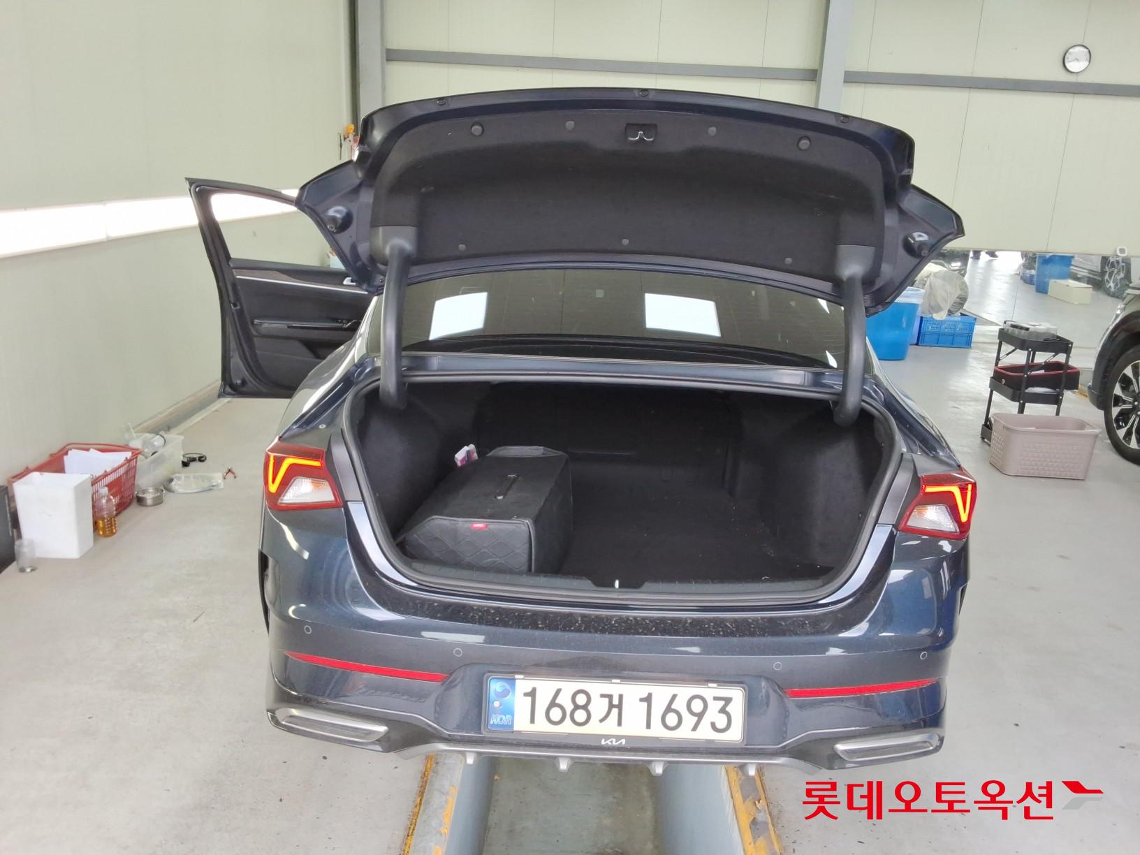 2021 - kia k5