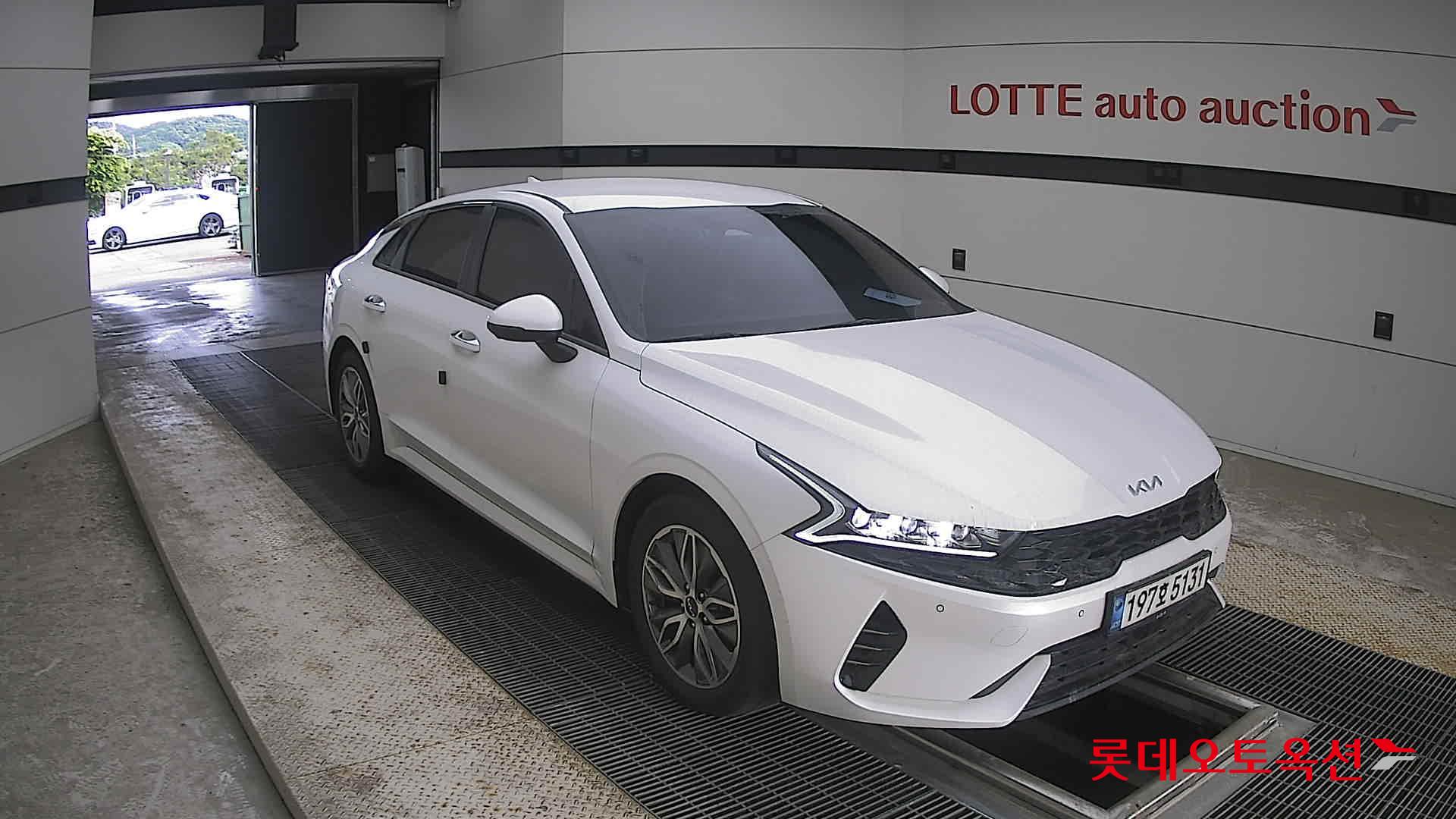 2022 - kia k5