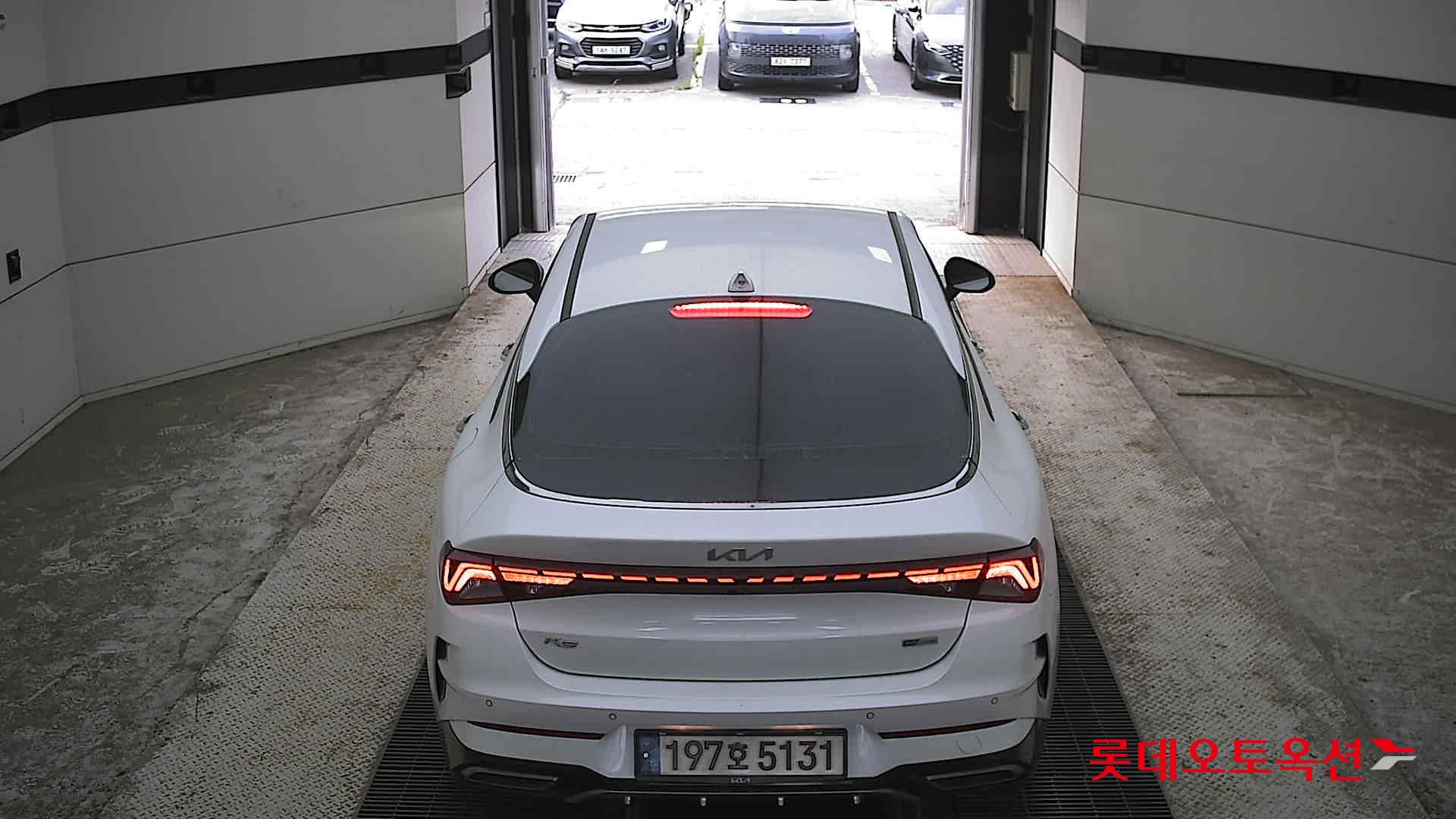 2022 - kia k5