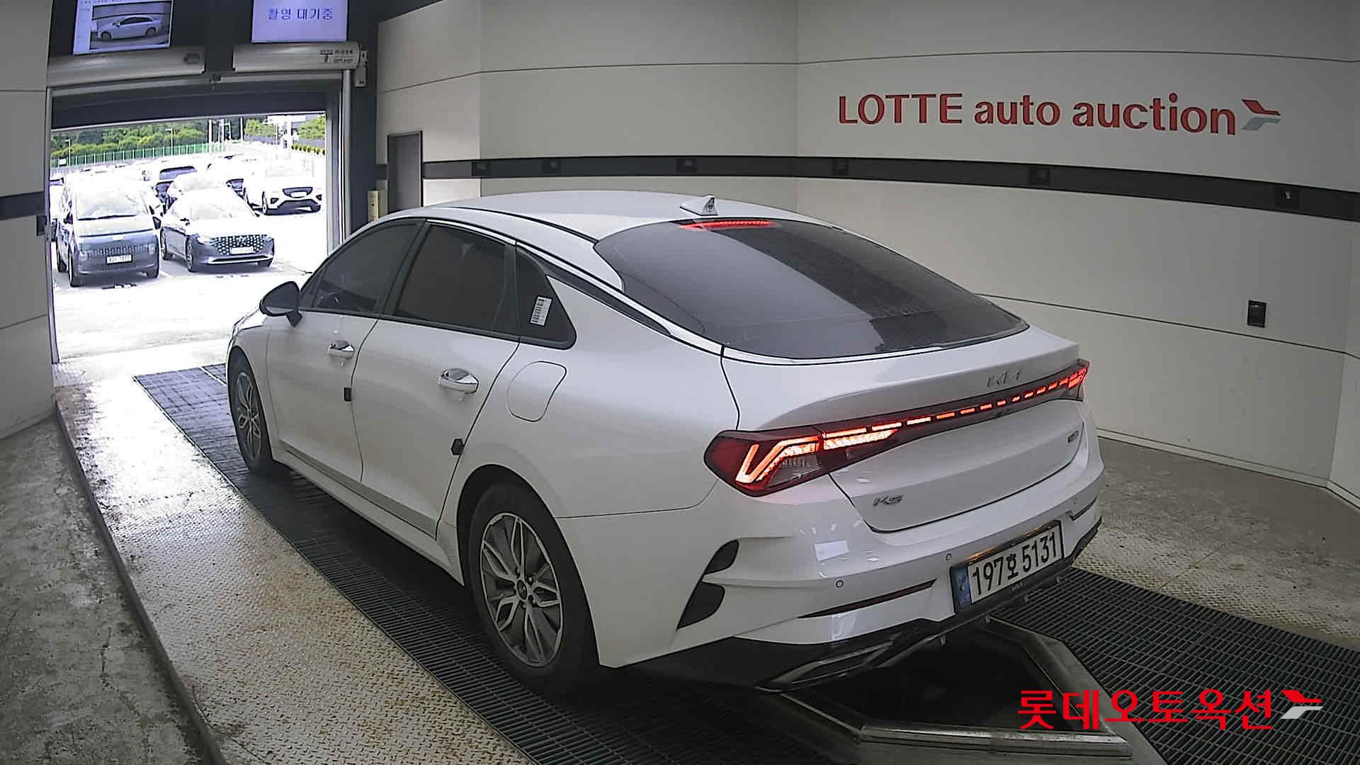 2022 - kia k5