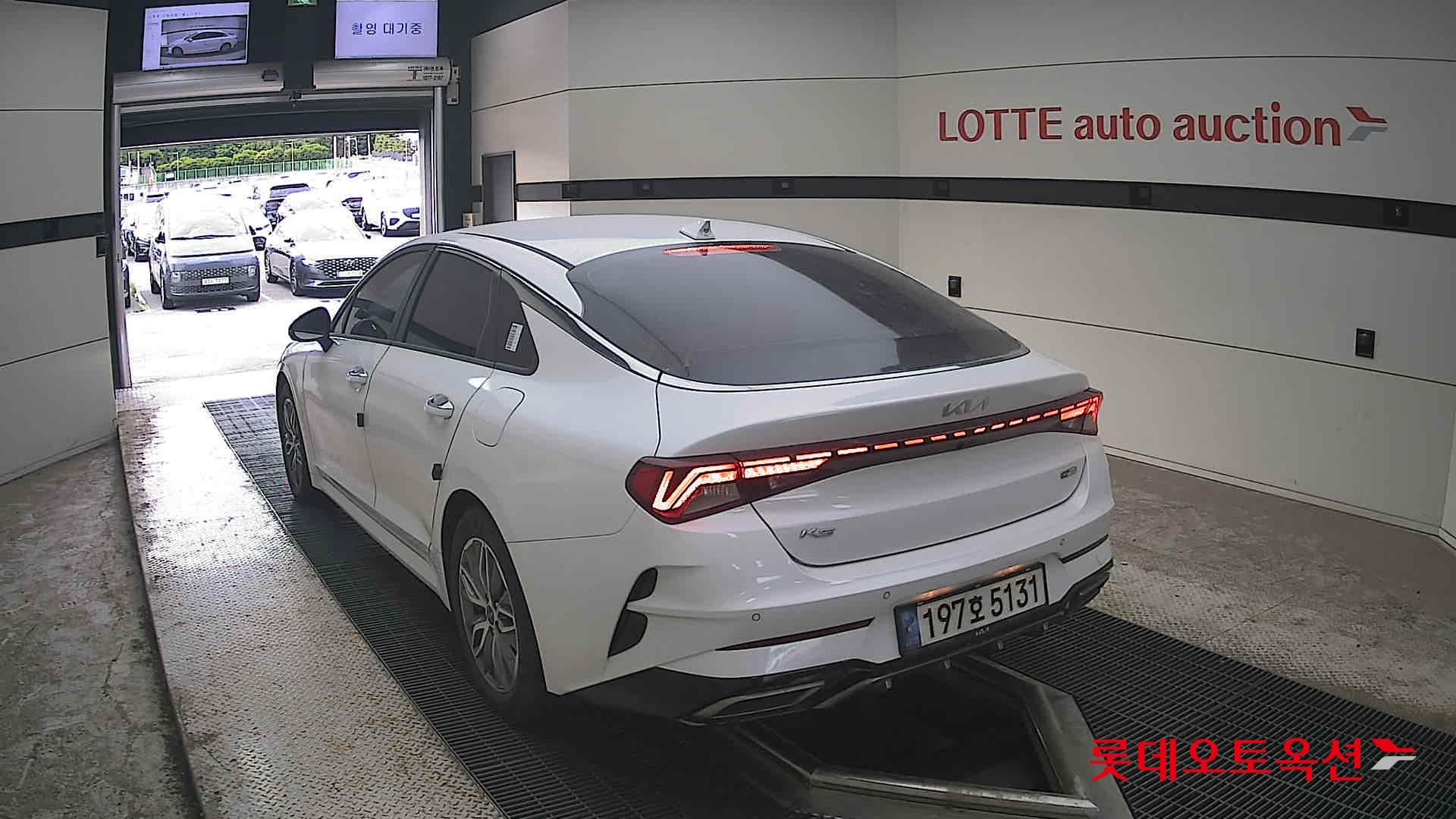 2022 - kia k5
