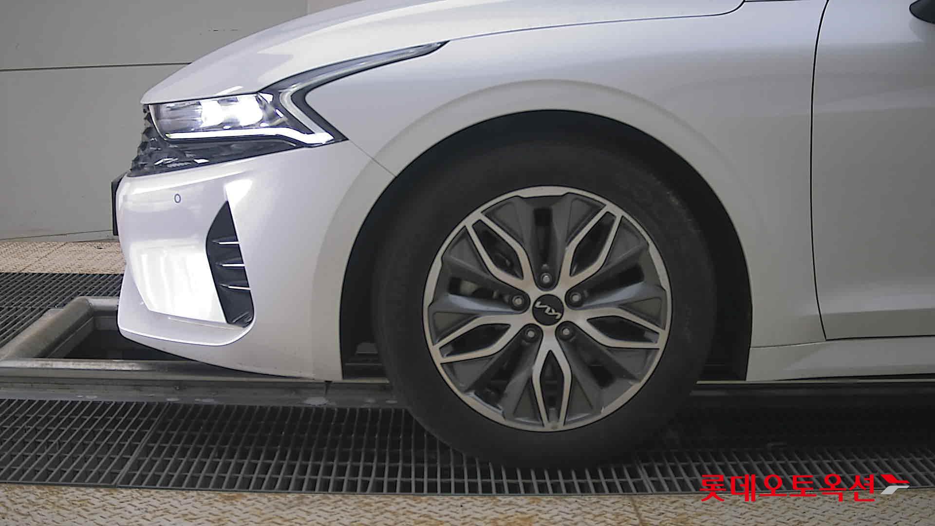 2022 - kia k5
