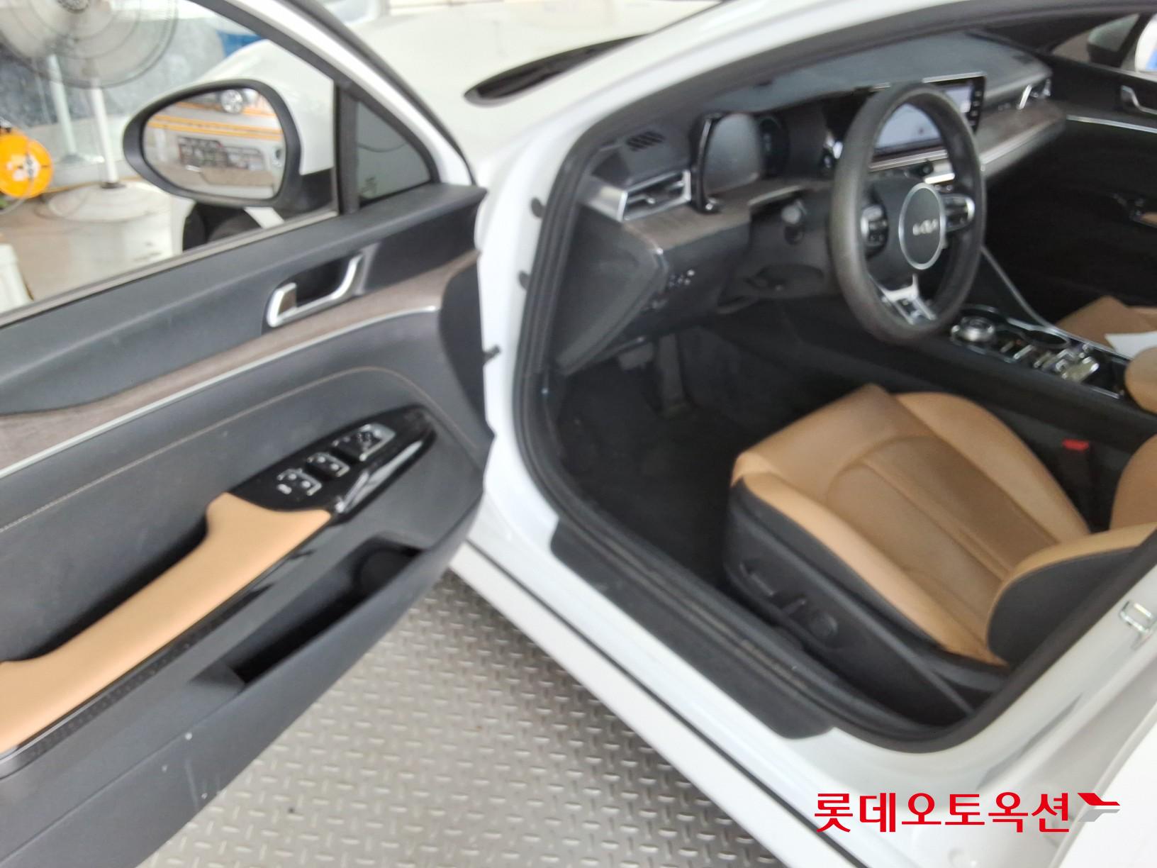 2022 - kia k5