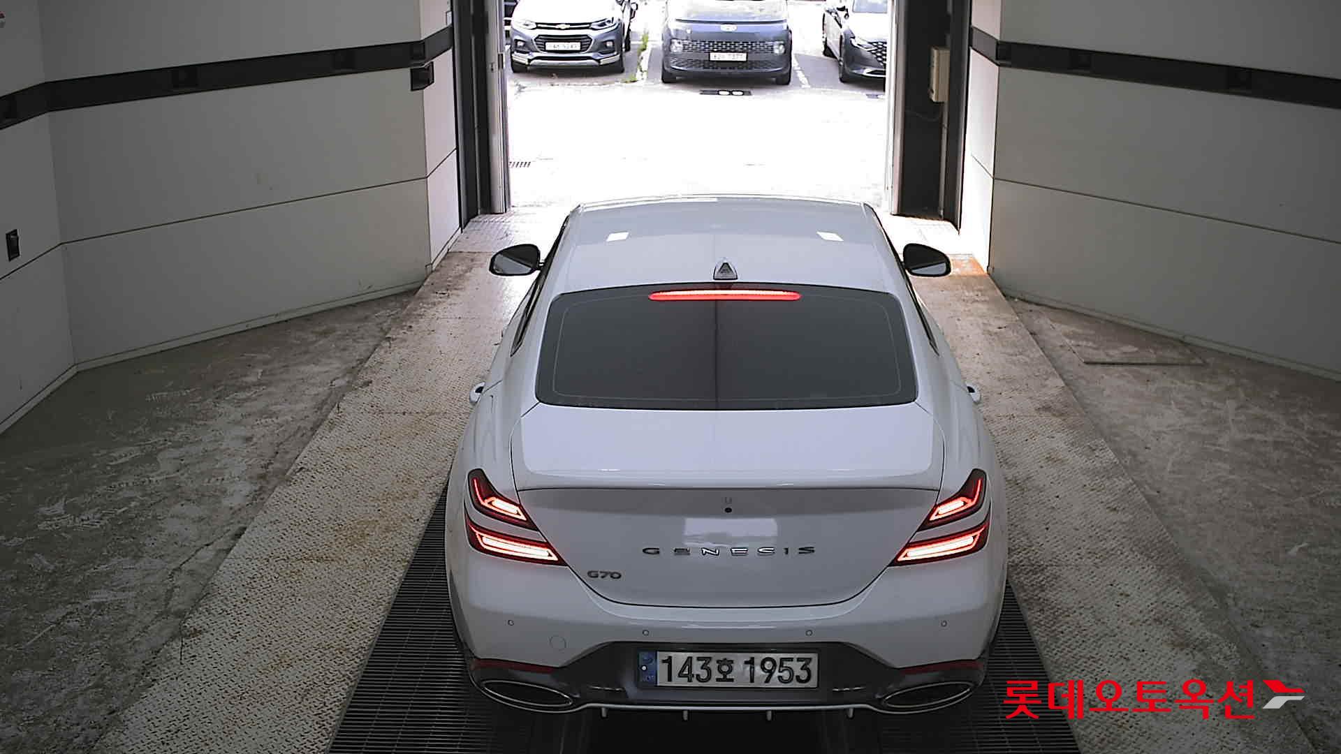 2022 - genesis g70