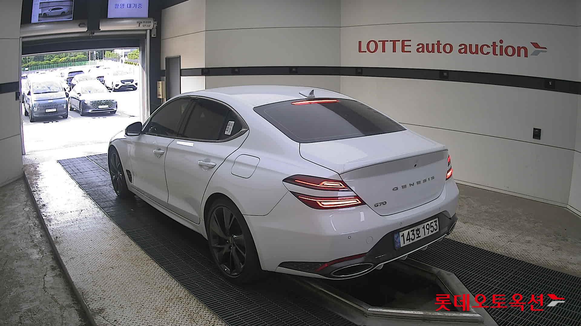 2022 - genesis g70