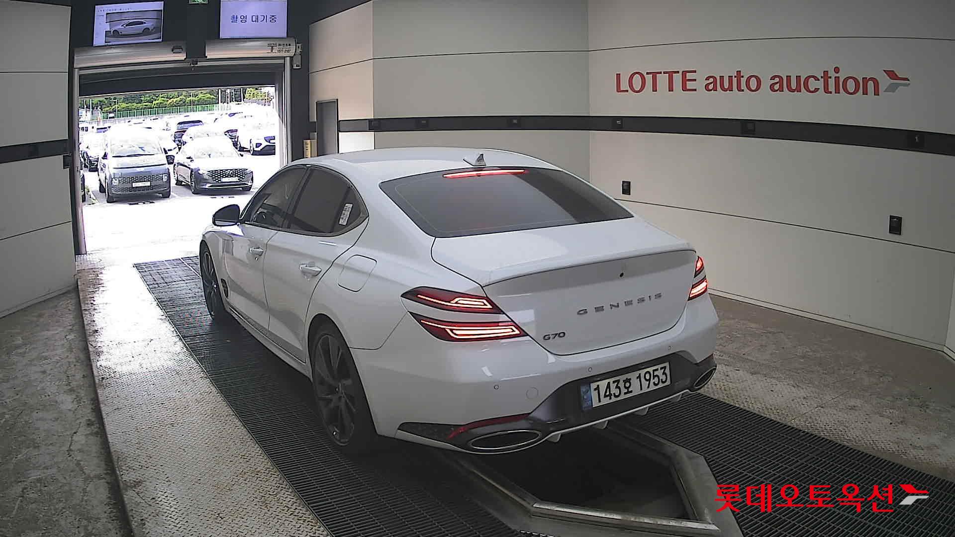 2022 - genesis g70