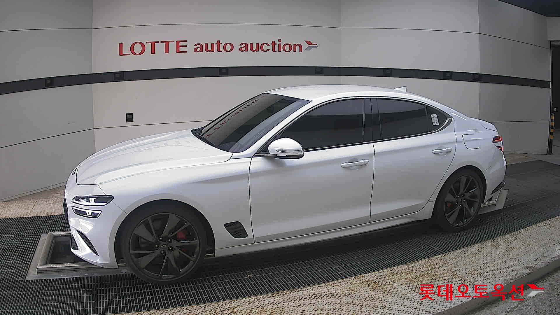 2022 - genesis g70