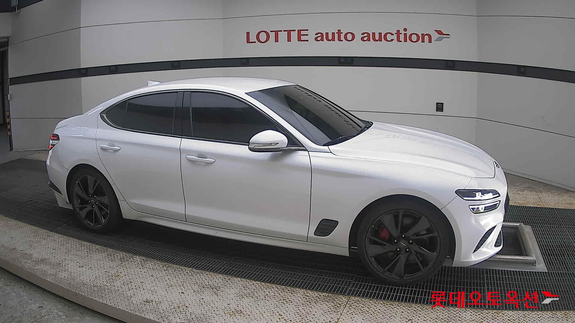 2022 - genesis g70