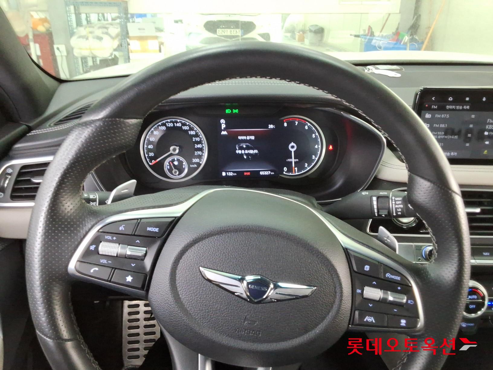 2022 - genesis g70