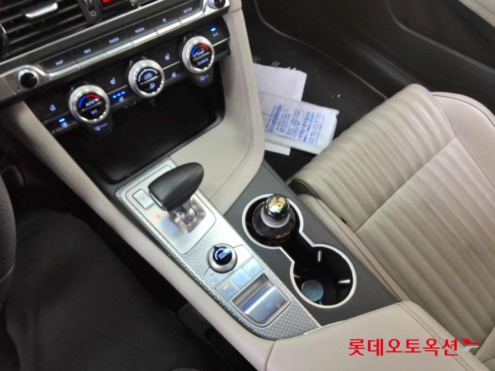 2022 - genesis g70