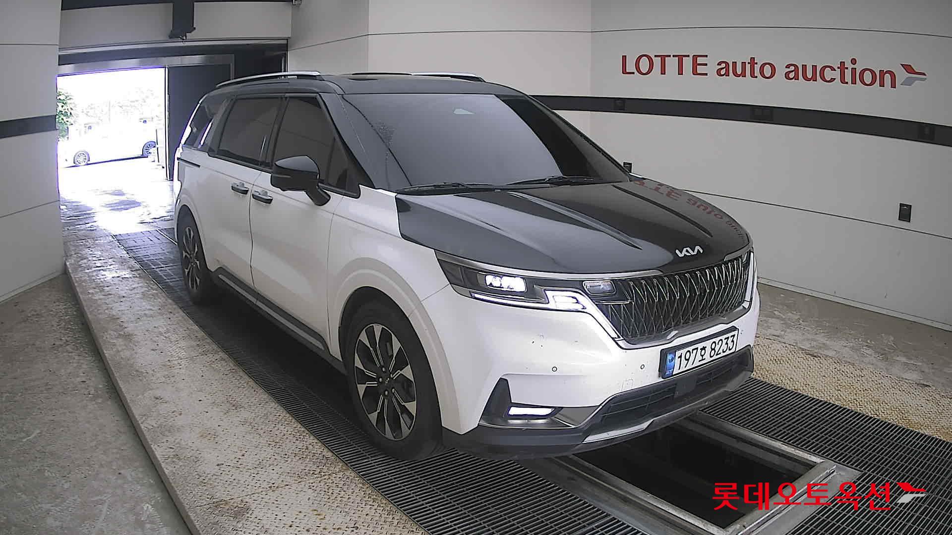 2023 - kia carnival