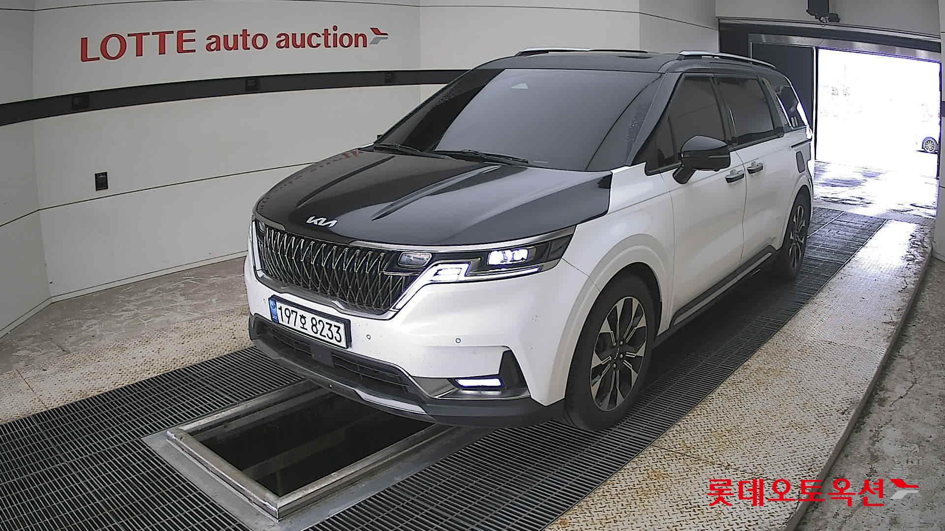 2023 - kia carnival