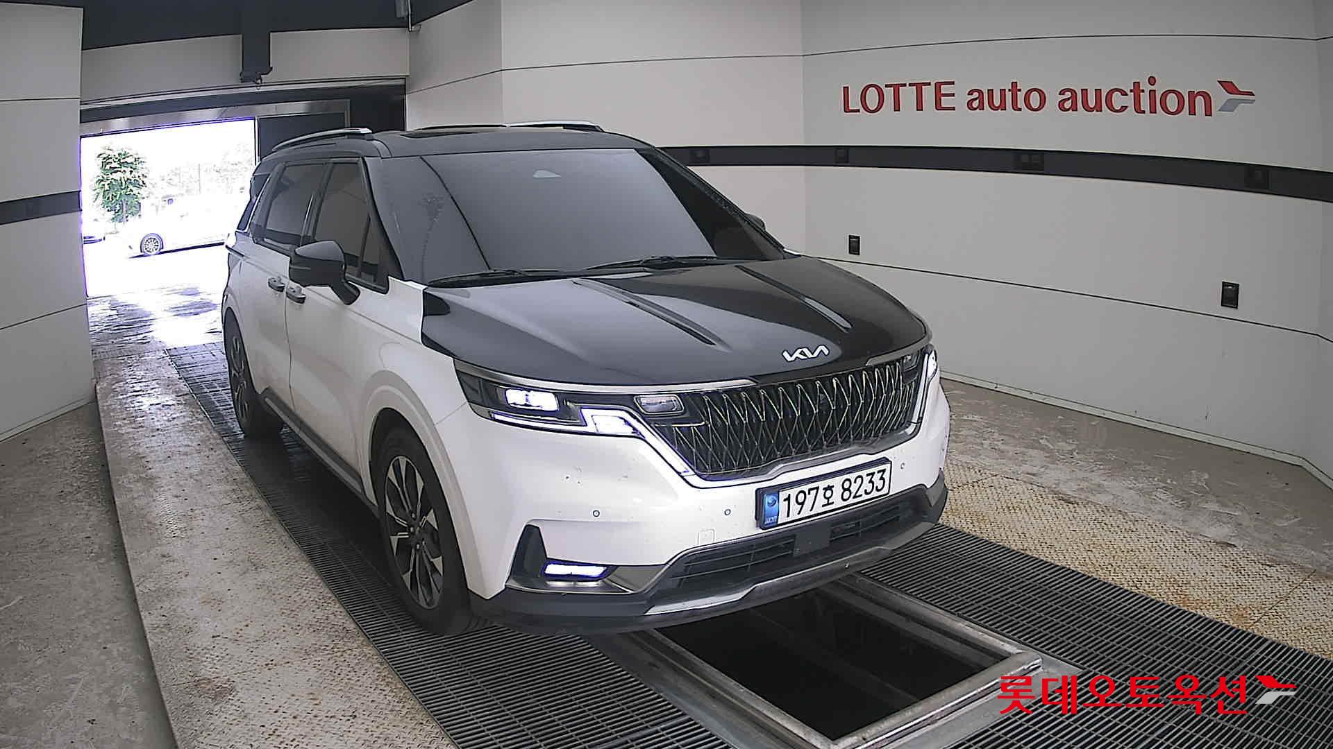 2023 - kia carnival