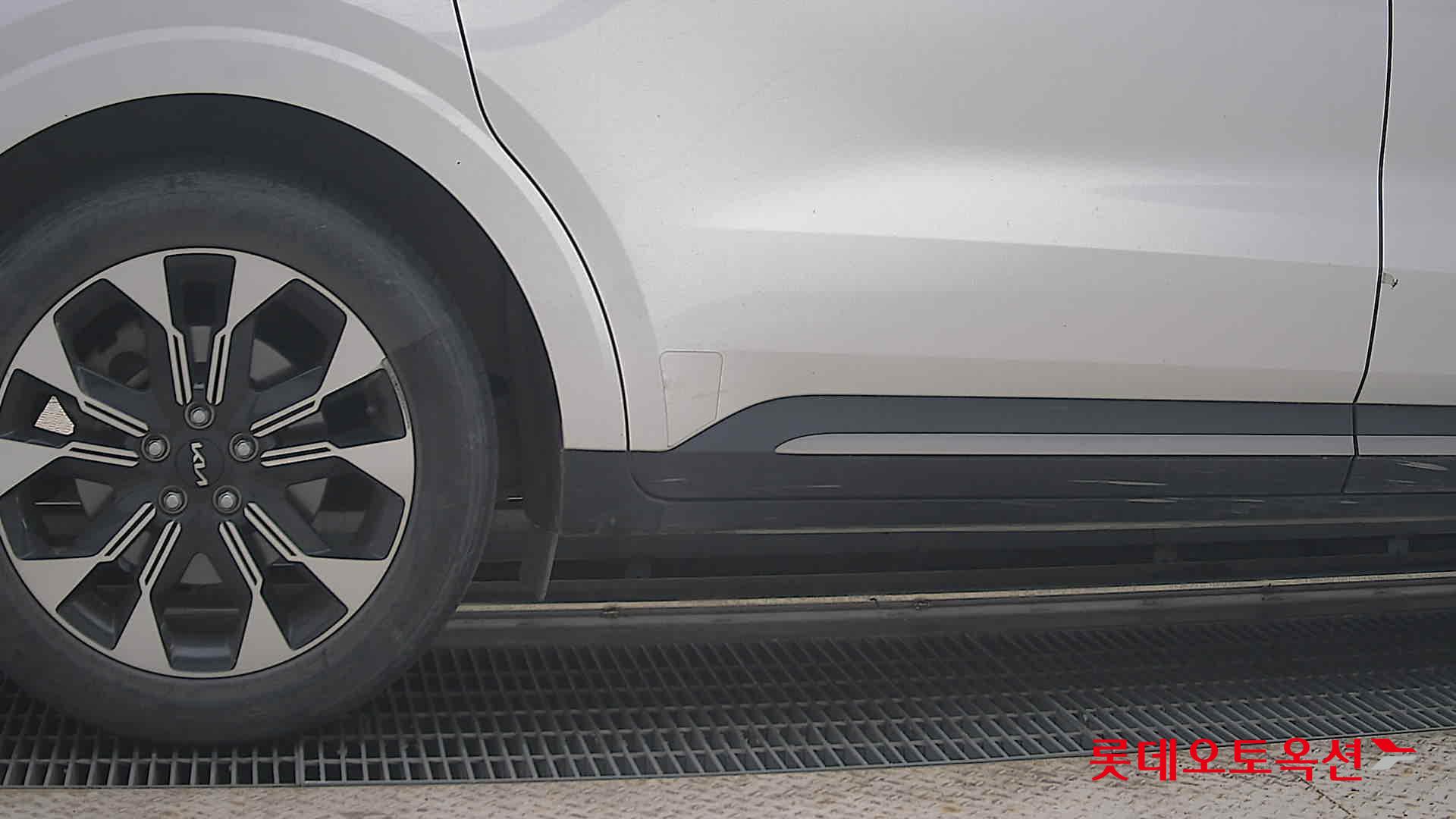 2023 - kia carnival