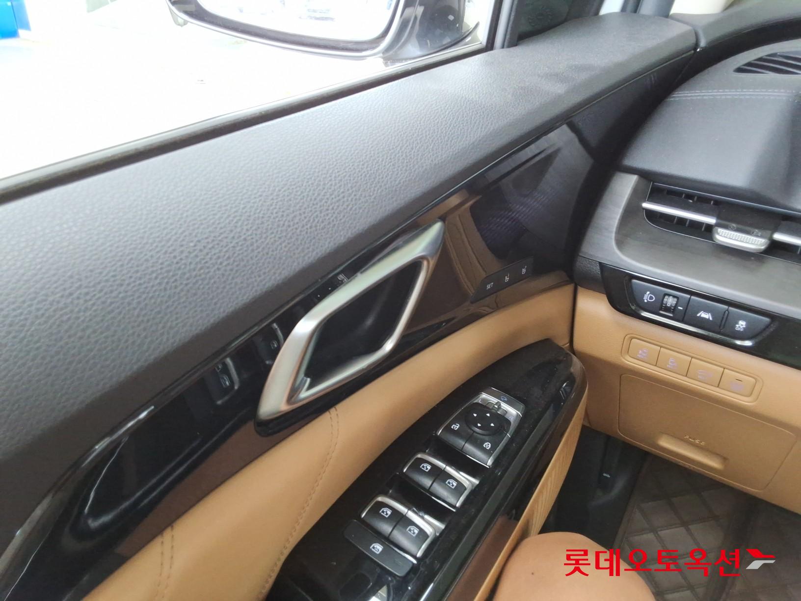 2023 - kia carnival