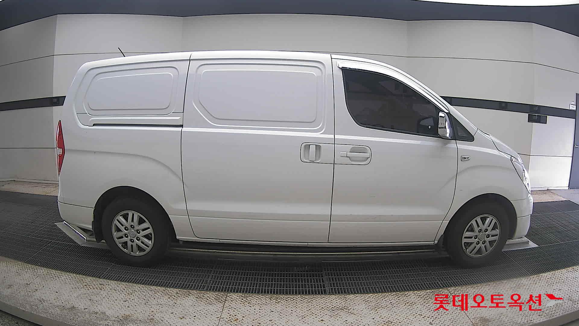 2016 - hyundai grand starex
