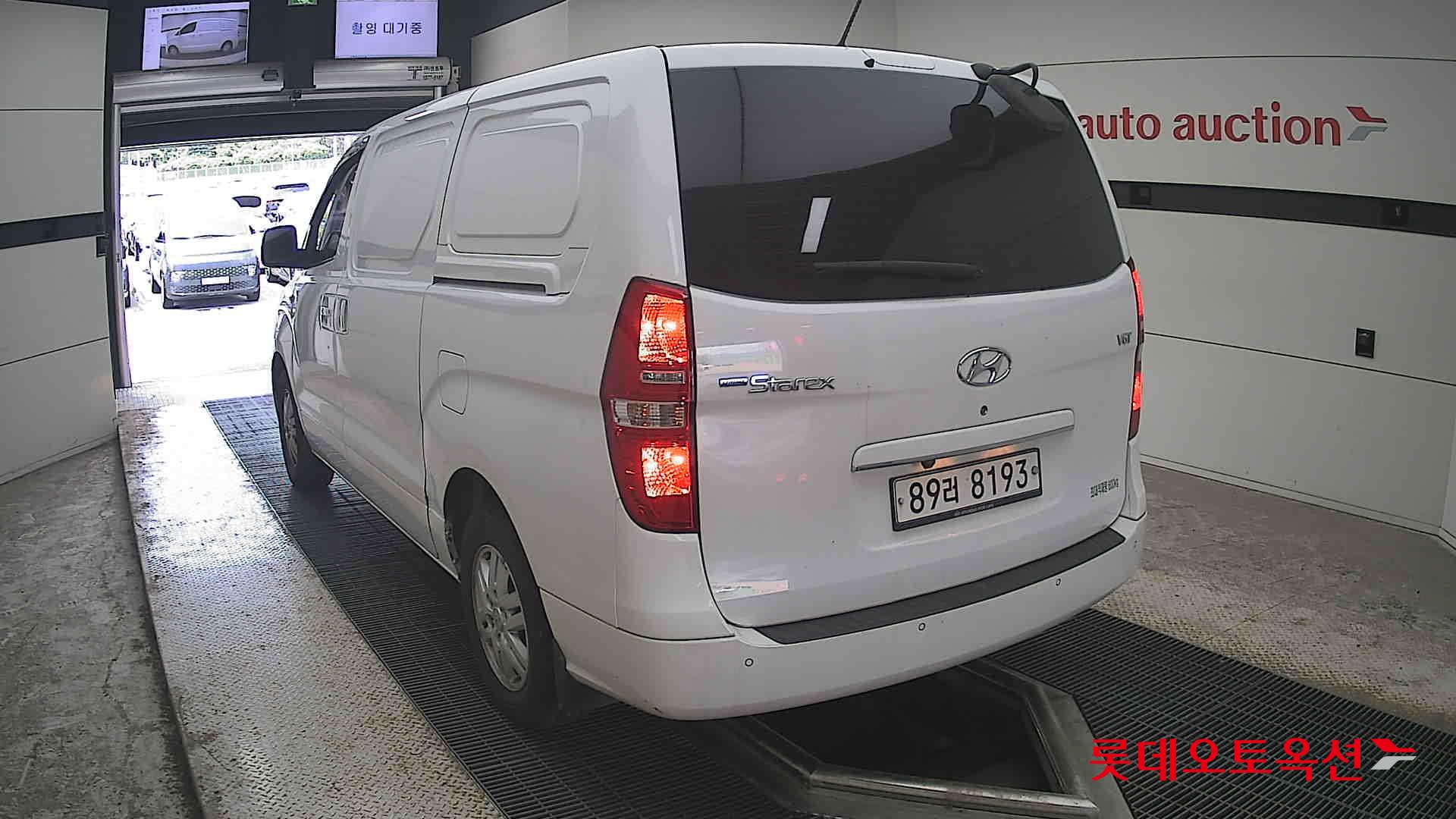 2016 - hyundai grand starex