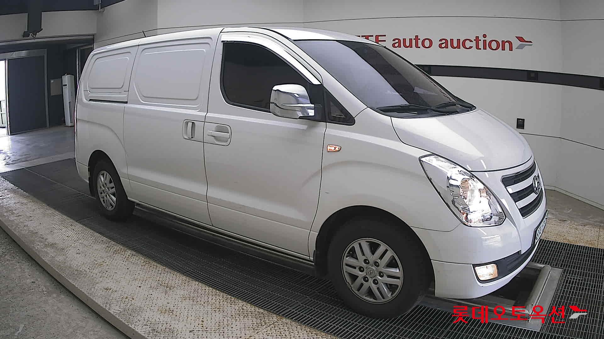 2016 - hyundai grand starex