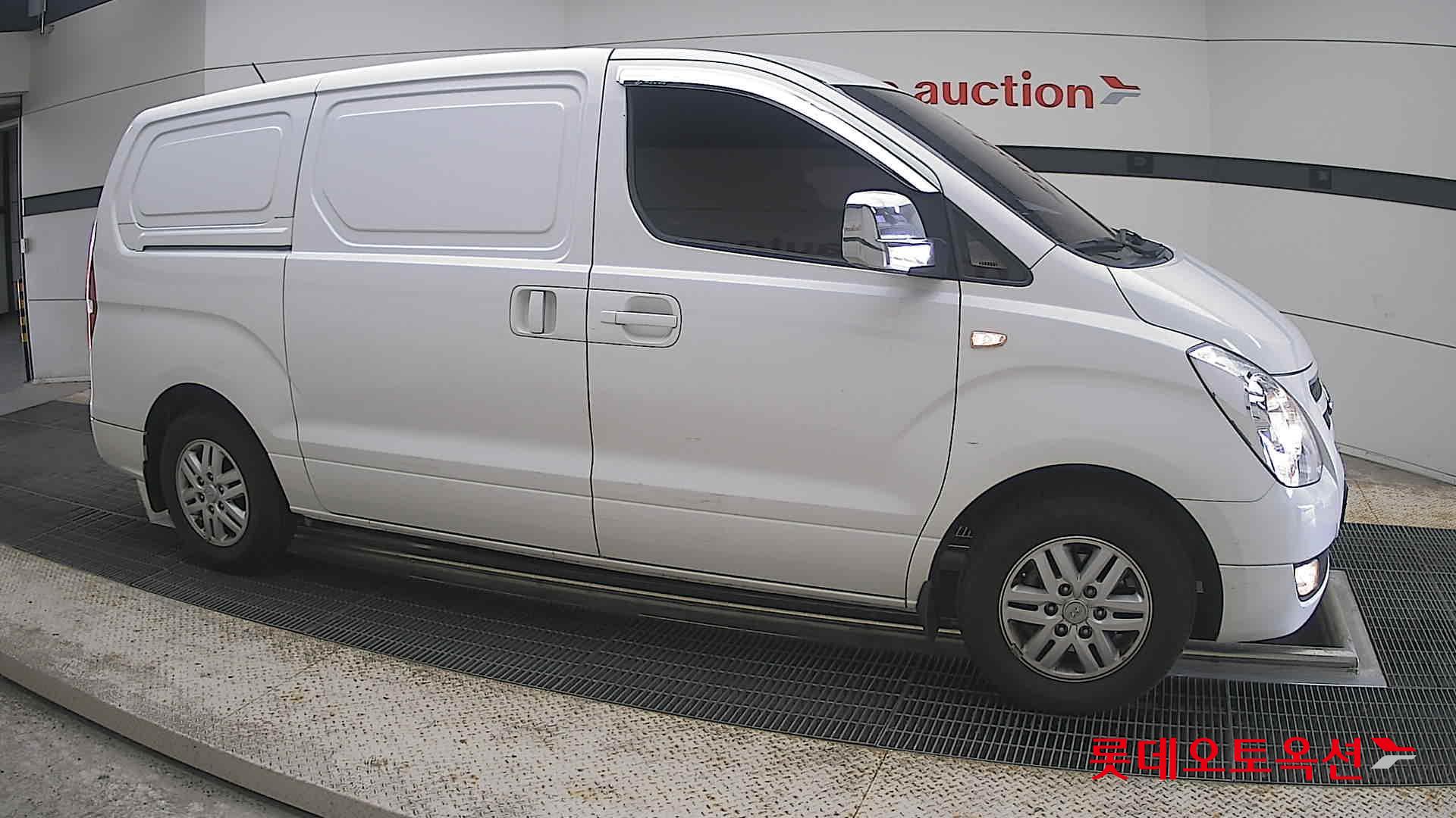 2016 - hyundai grand starex