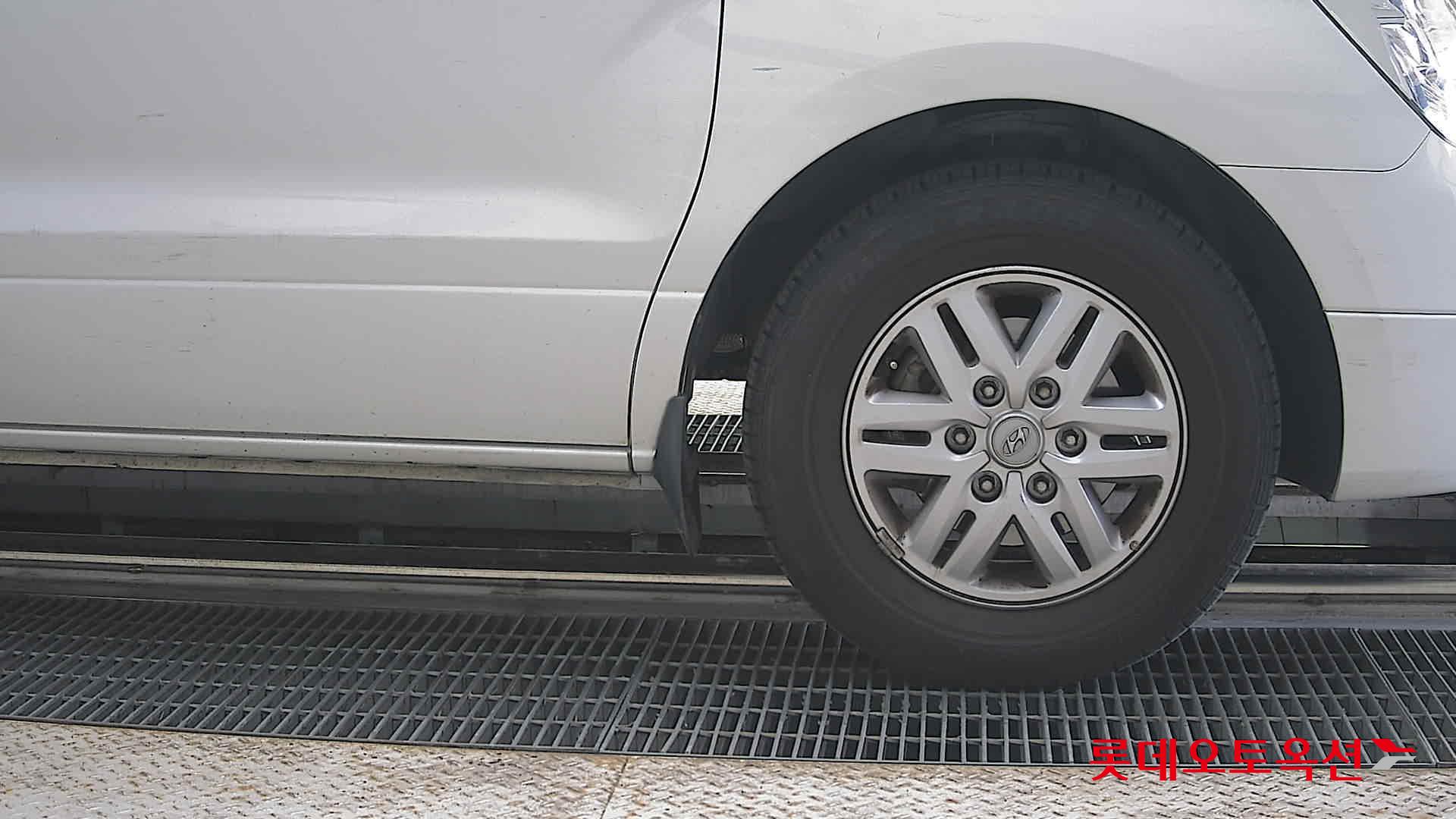 2016 - hyundai grand starex