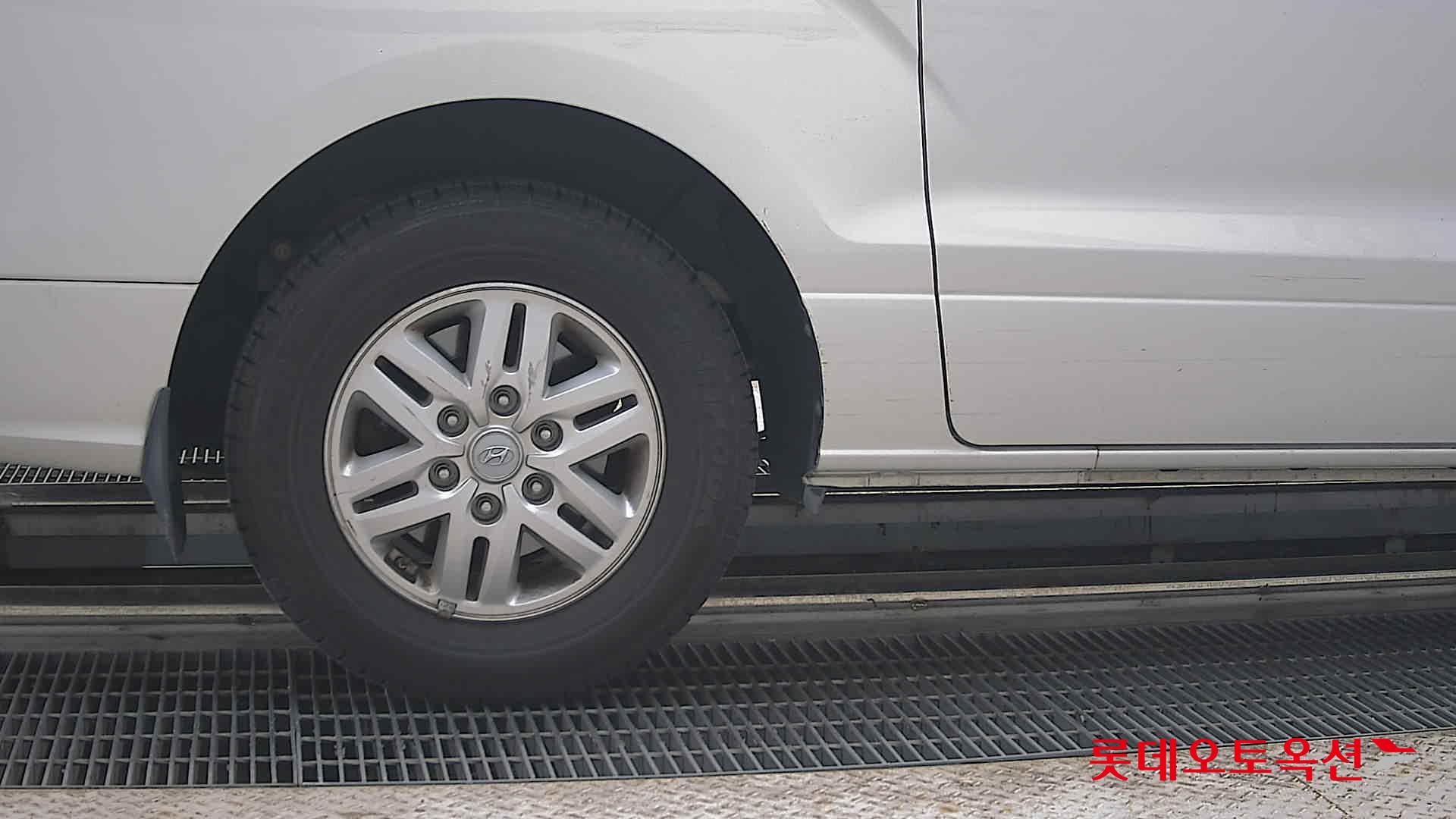 2016 - hyundai grand starex