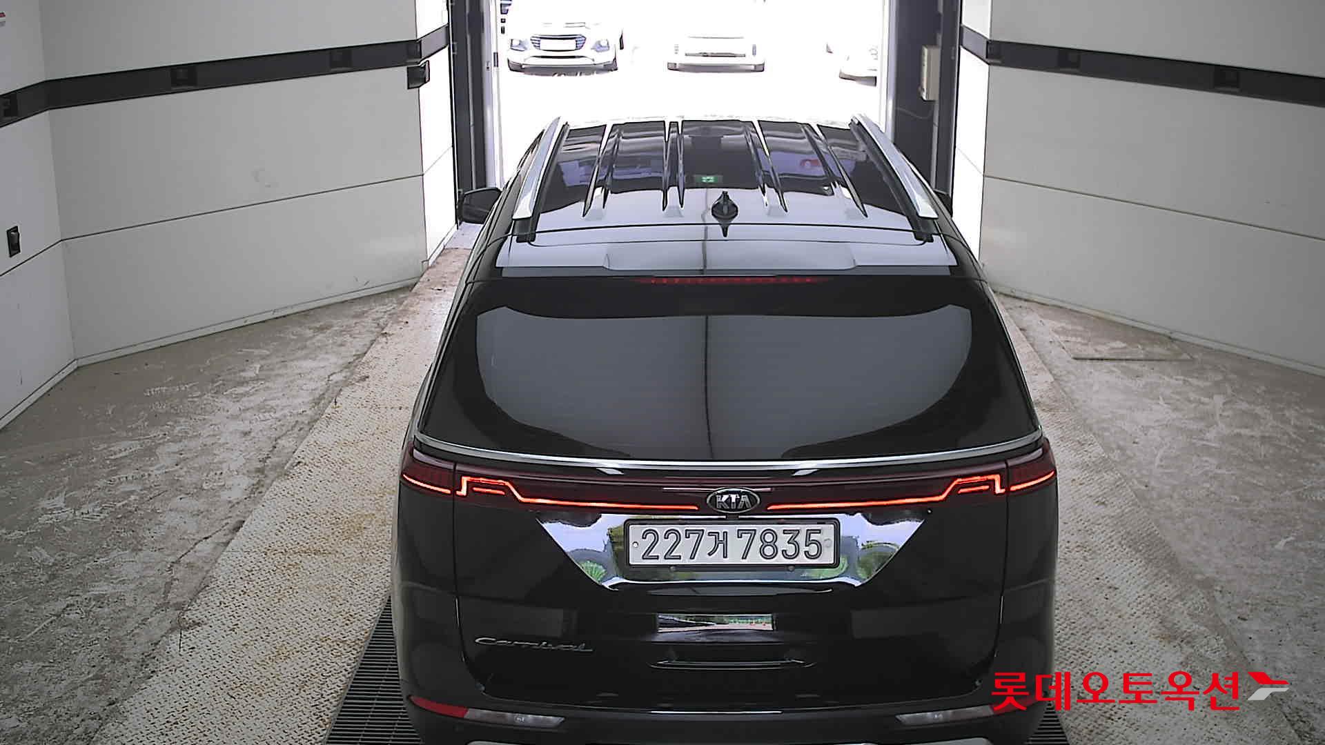 2021 - kia carnival