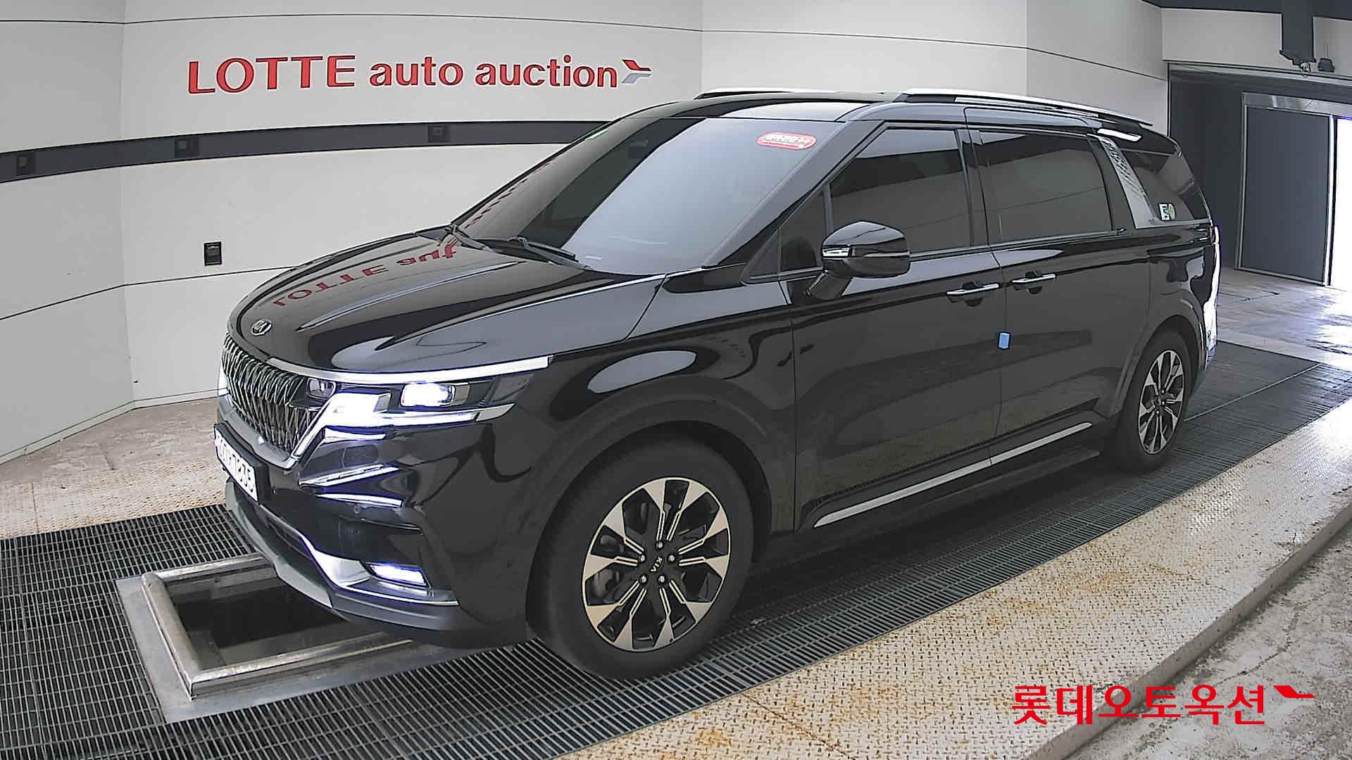 2021 - kia carnival