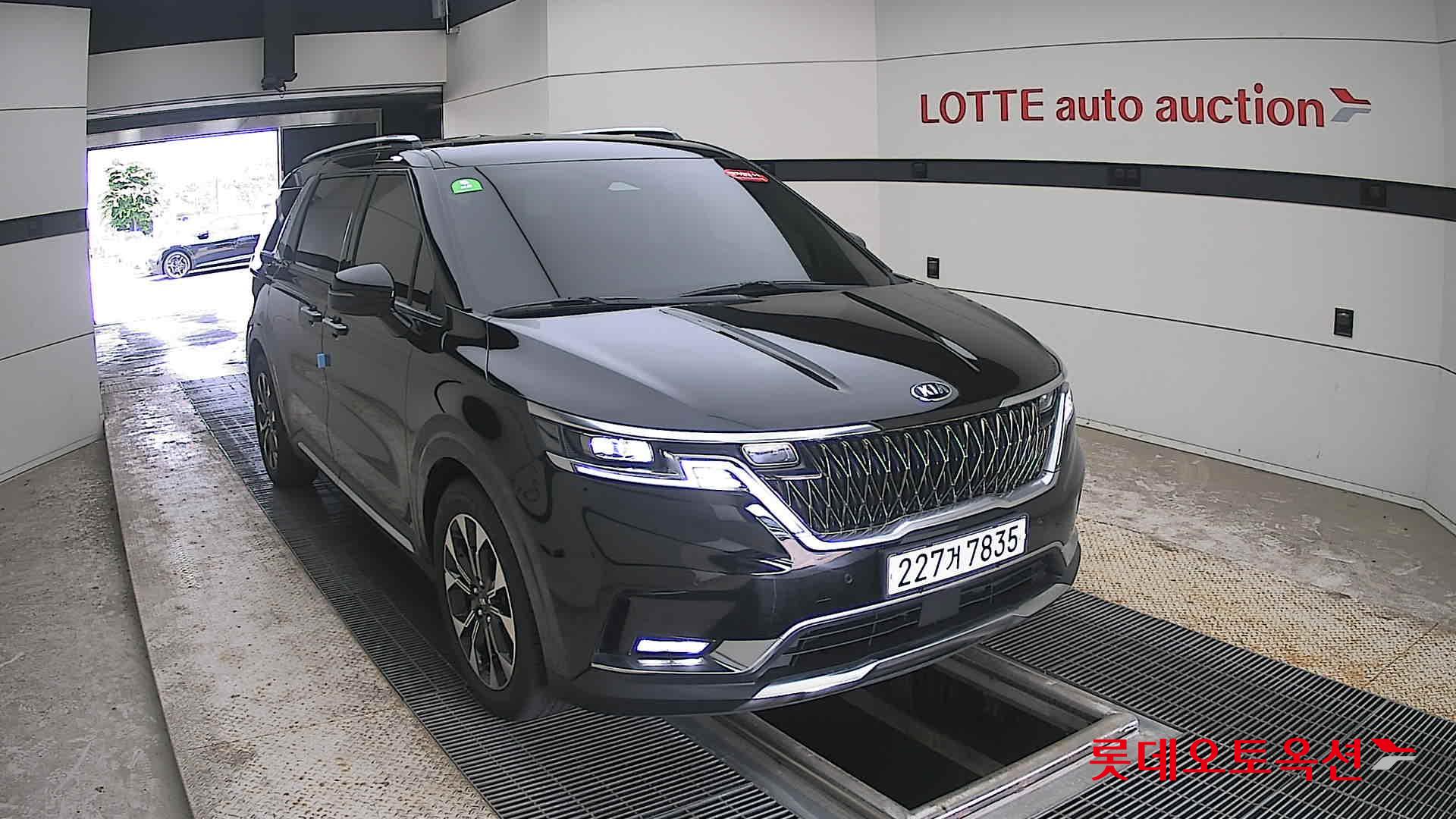2021 - kia carnival