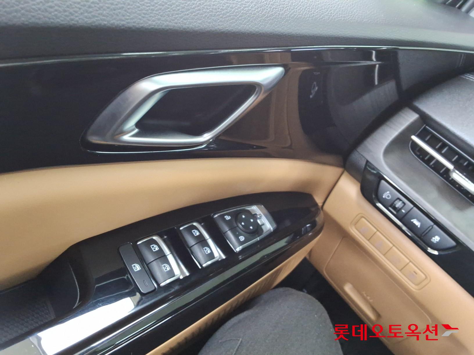 2021 - kia carnival