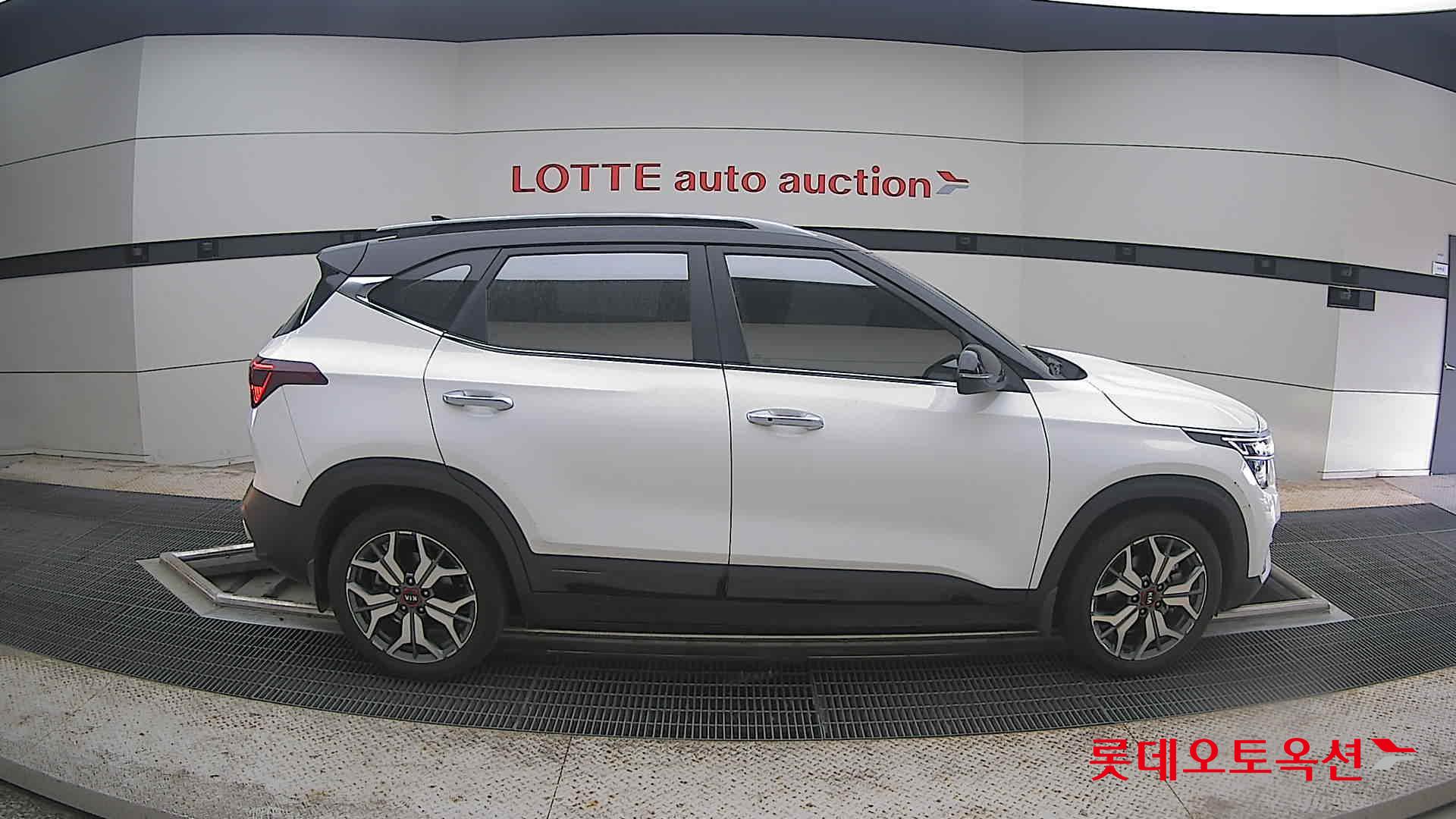 2020 - kia seltos