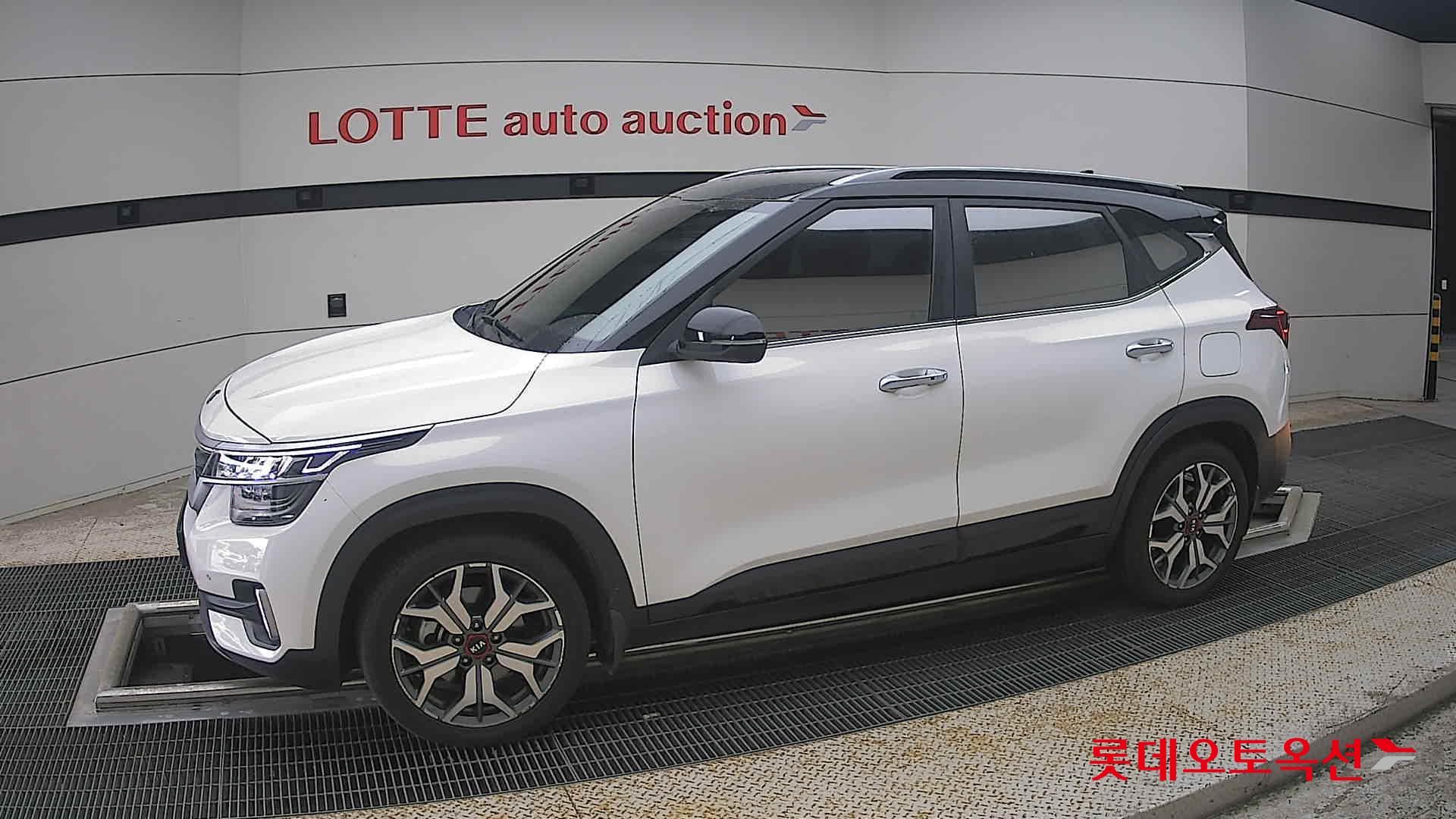 2020 - kia seltos