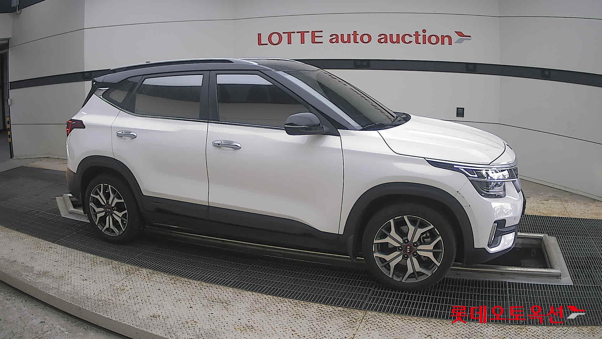 2020 - kia seltos