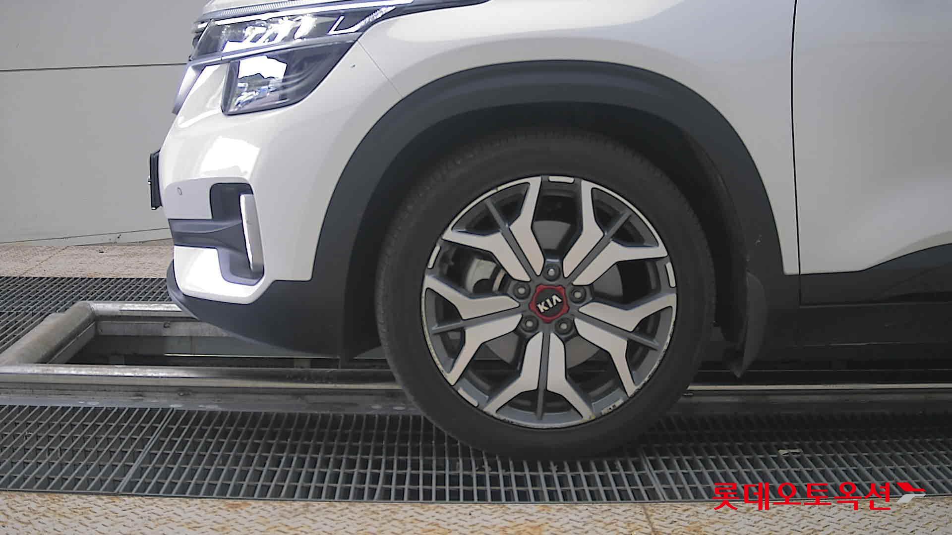 2020 - kia seltos