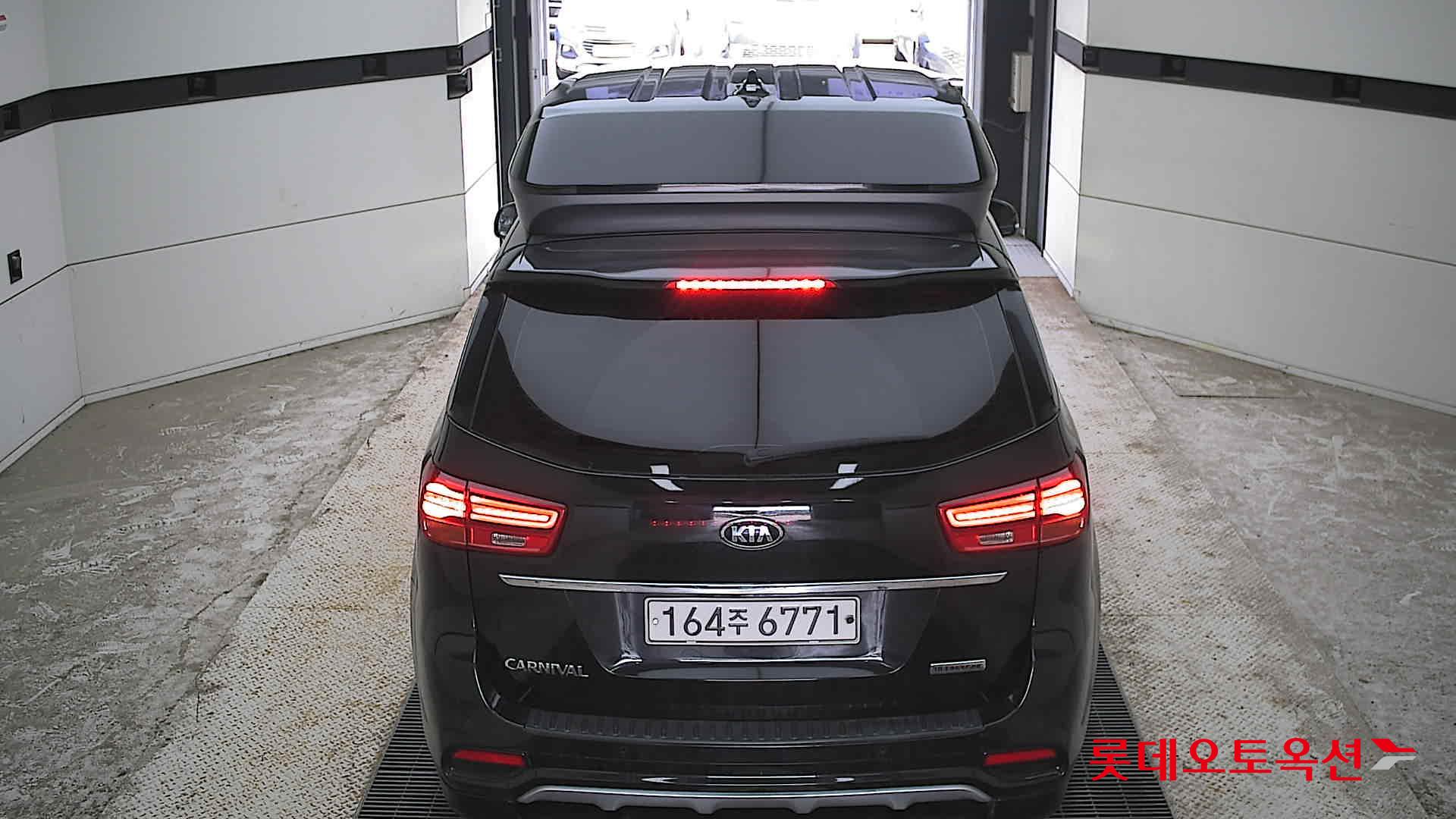 2019 - kia carnival