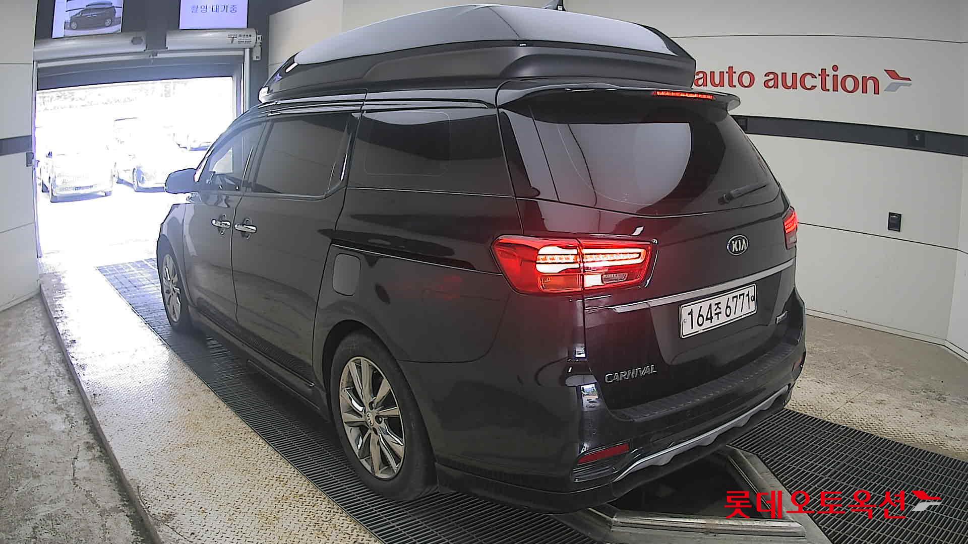 2019 - kia carnival