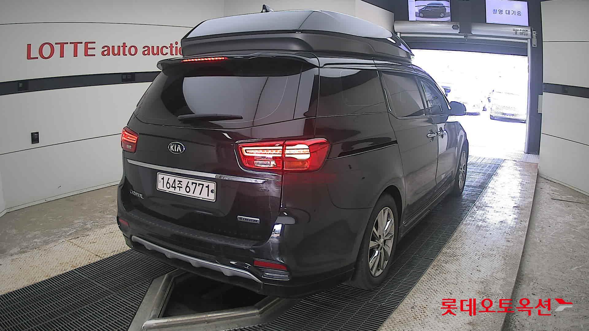 2019 - kia carnival