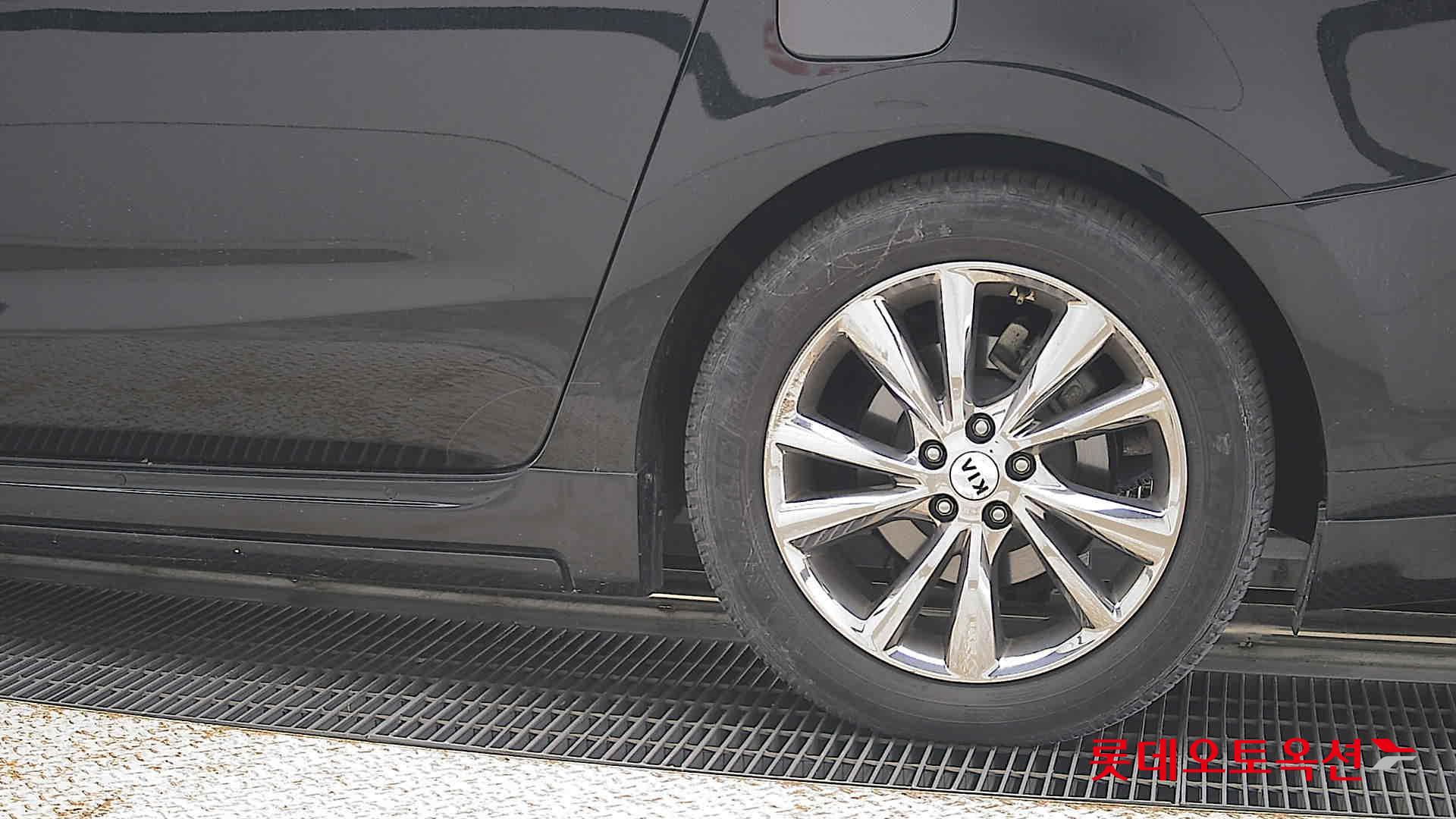 2019 - kia carnival