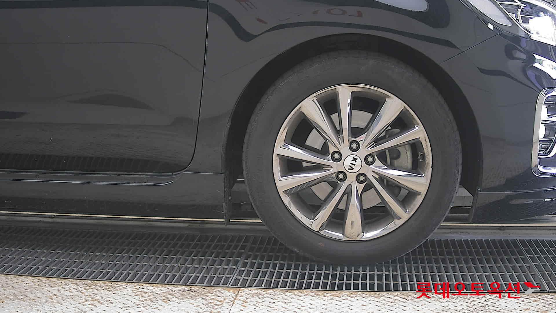 2019 - kia carnival