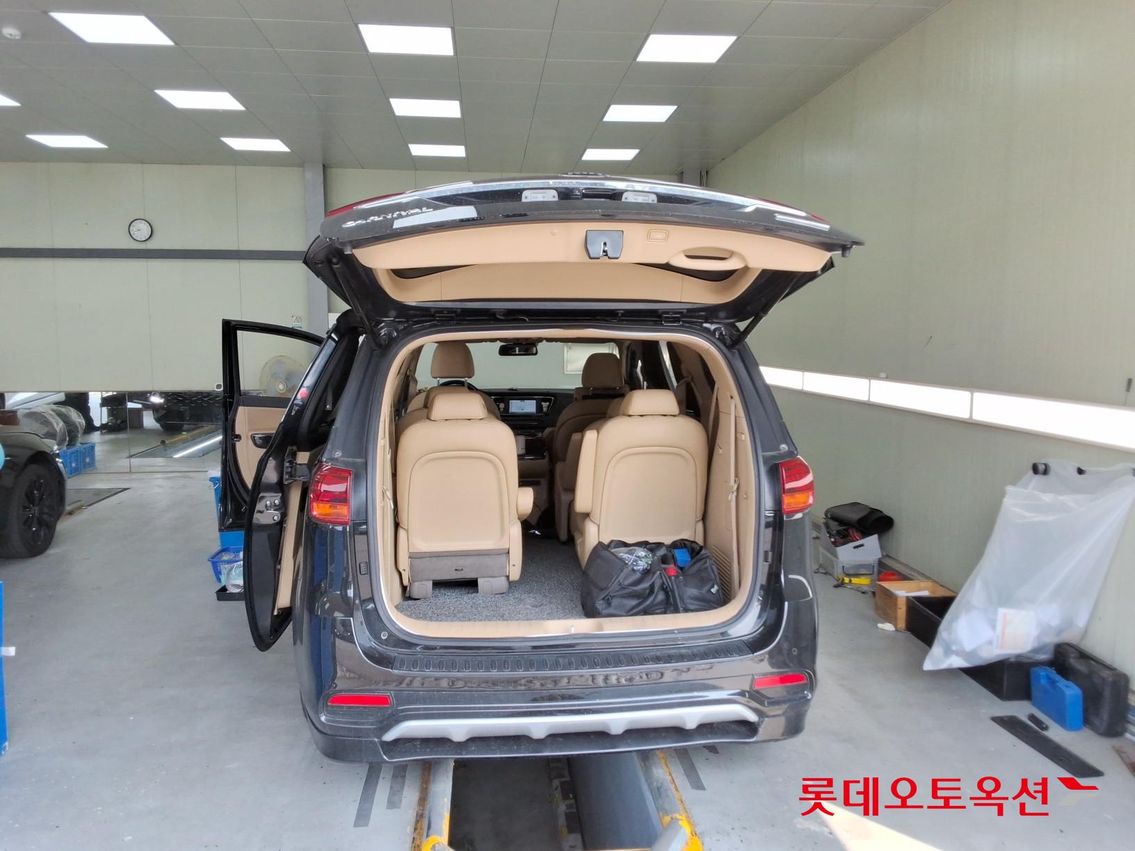 2019 - kia carnival