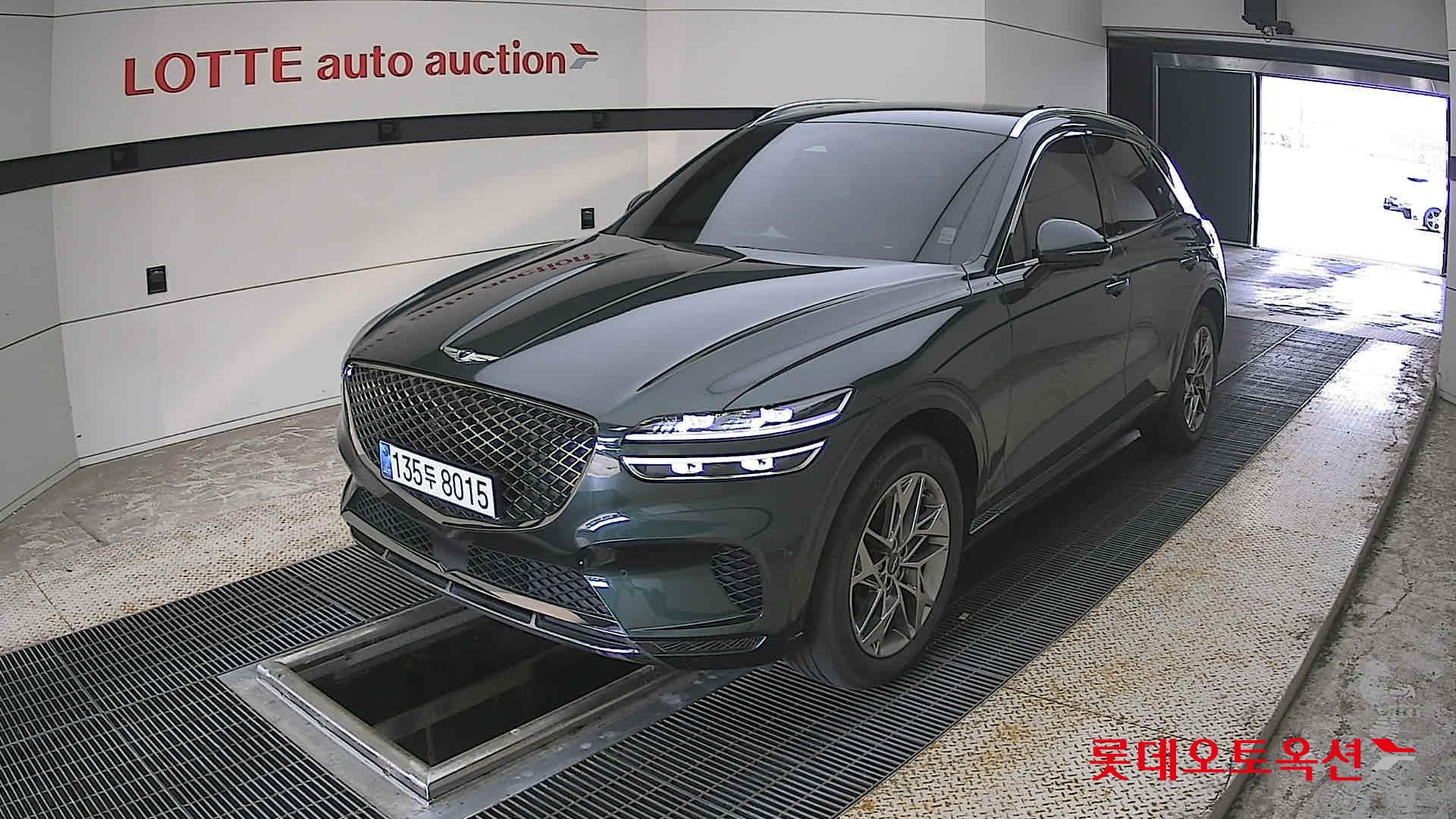 2021 - genesis gv70