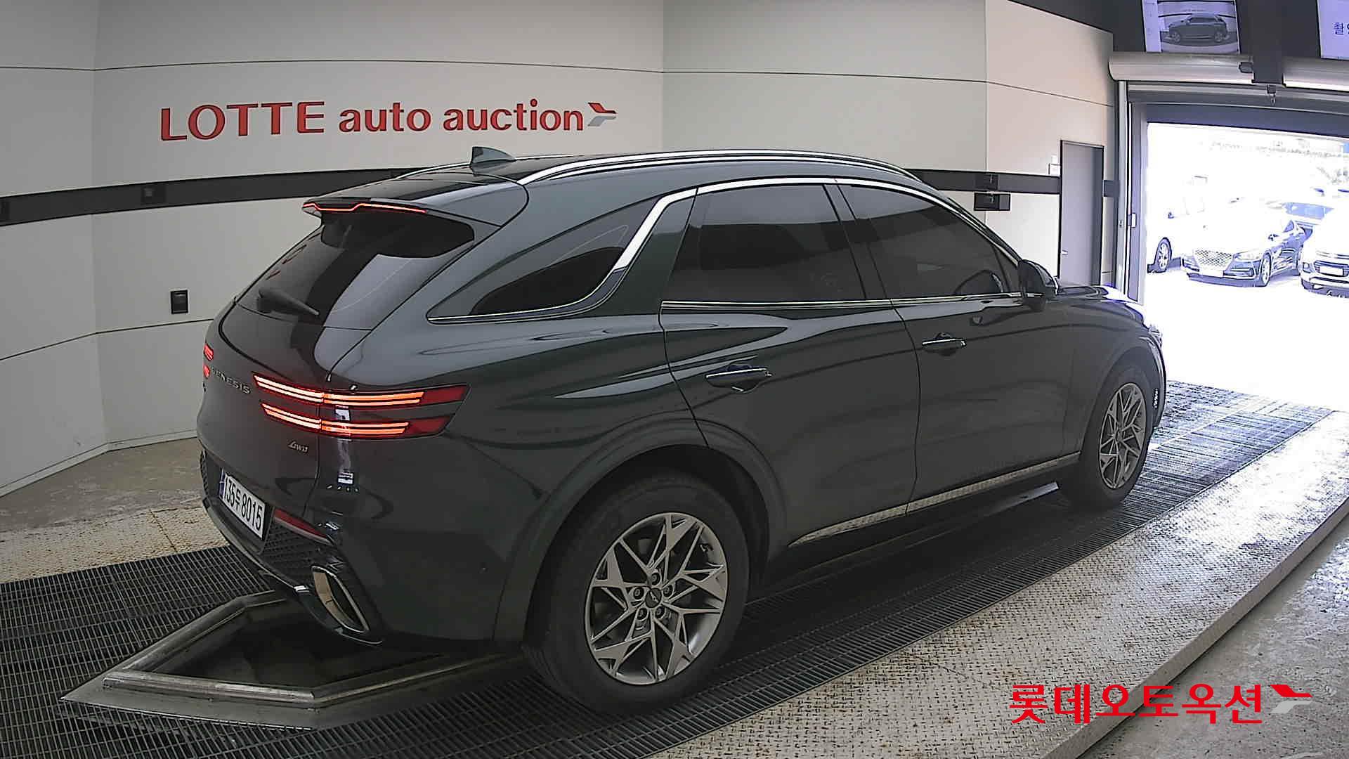 2021 - genesis gv70