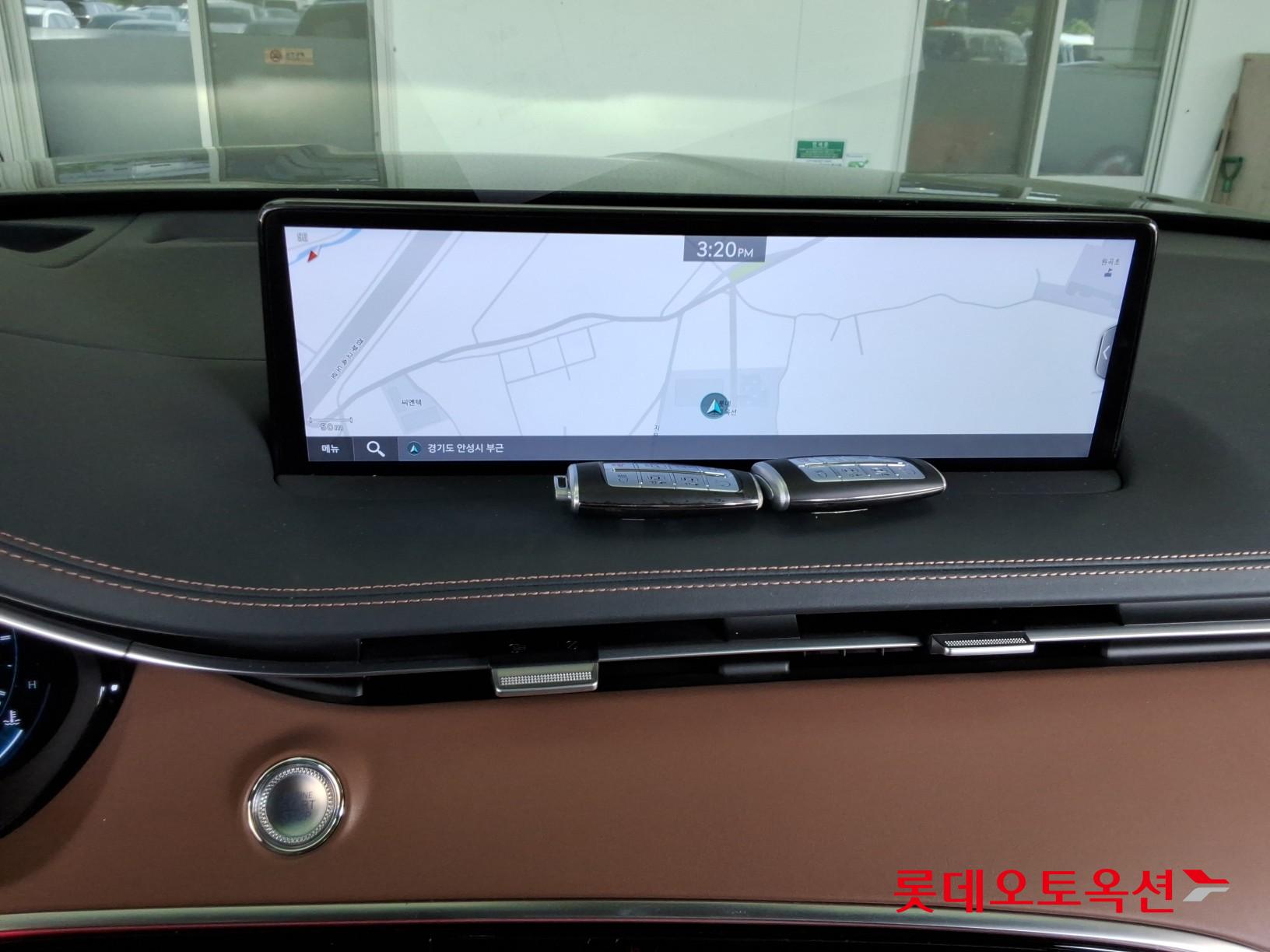 2021 - genesis gv70