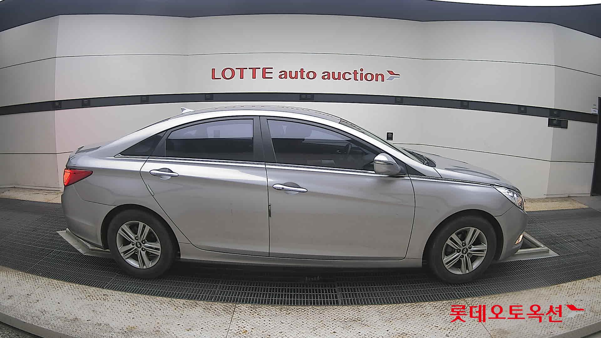 2013 - hyundai sonata