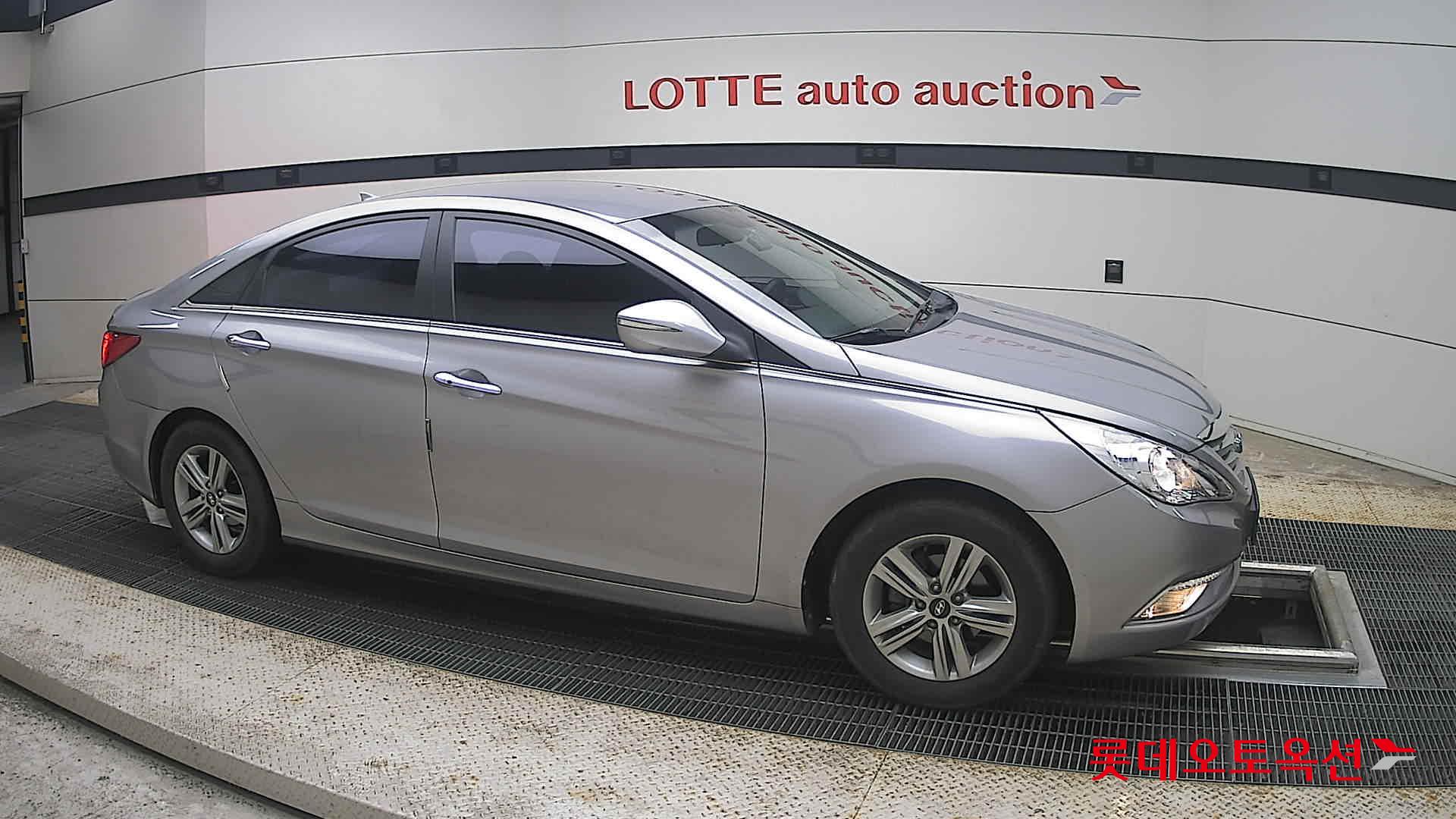 2013 - hyundai sonata