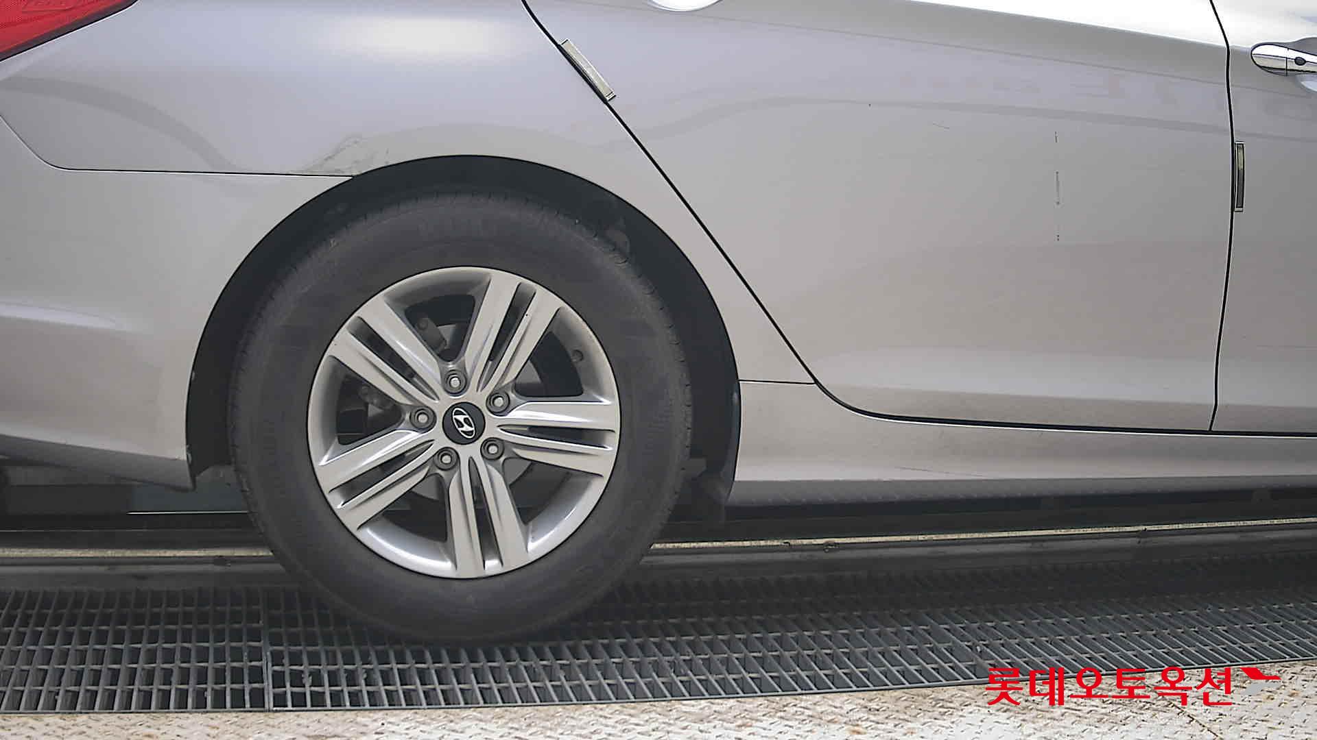 2013 - hyundai sonata