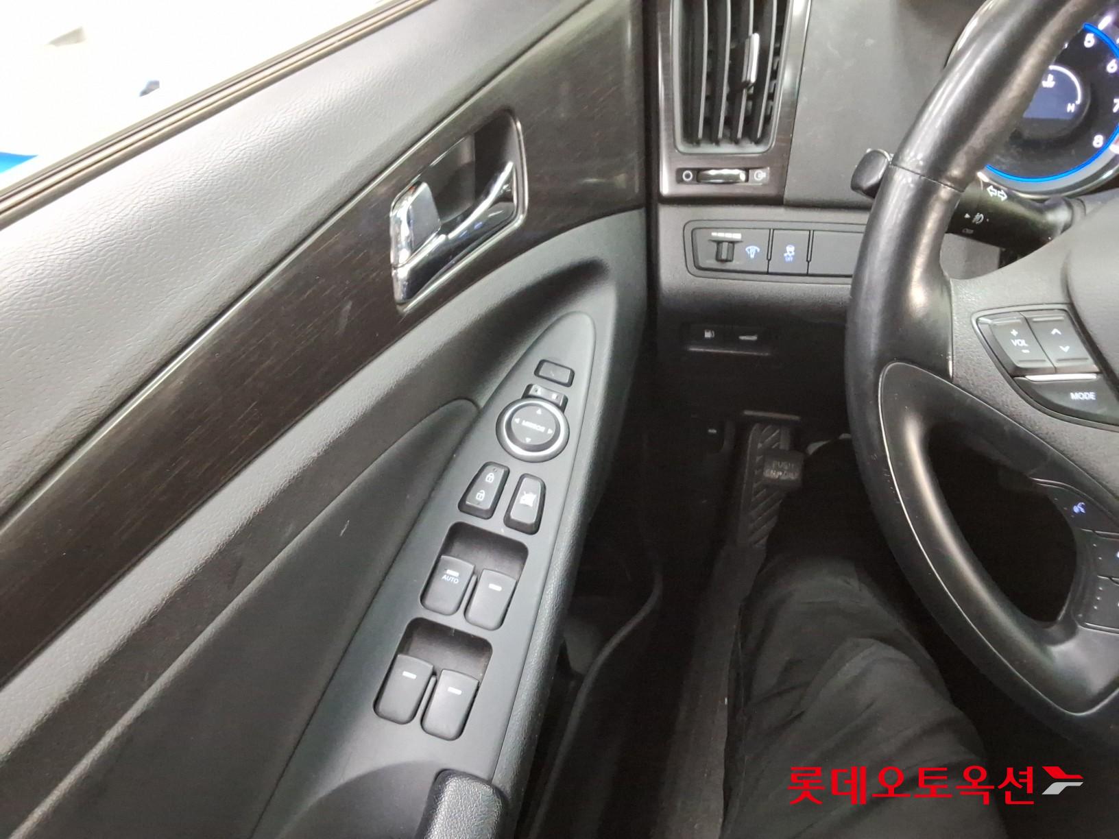 2013 - hyundai sonata