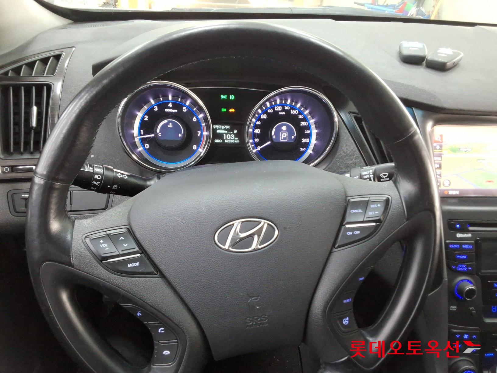 2013 - hyundai sonata