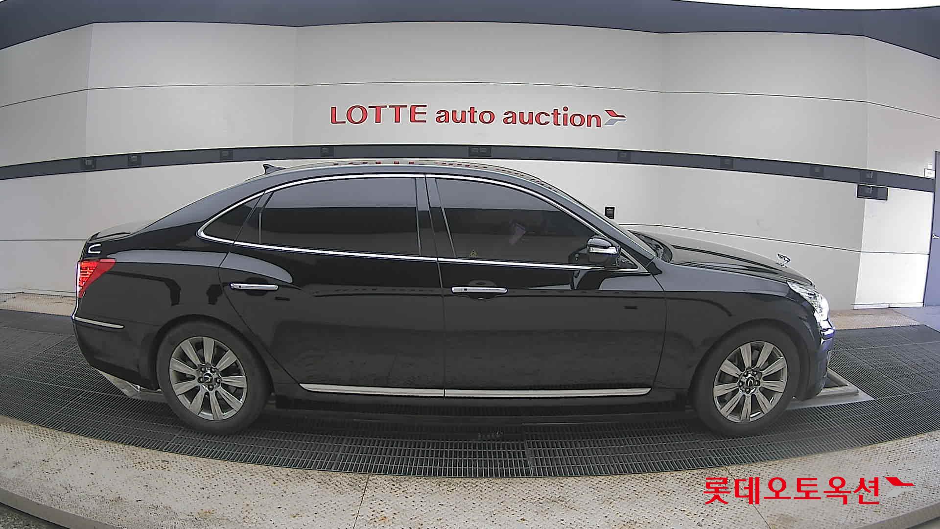 2012 - hyundai equus