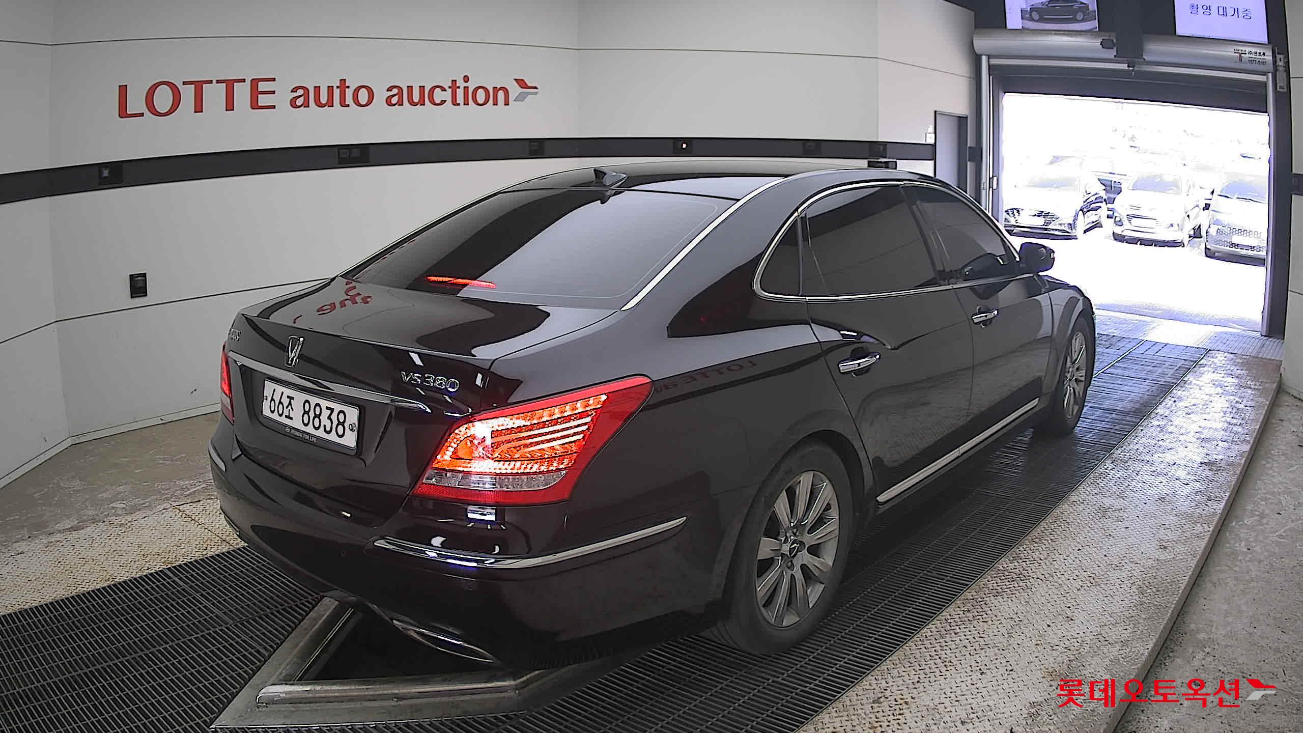 2012 - hyundai equus