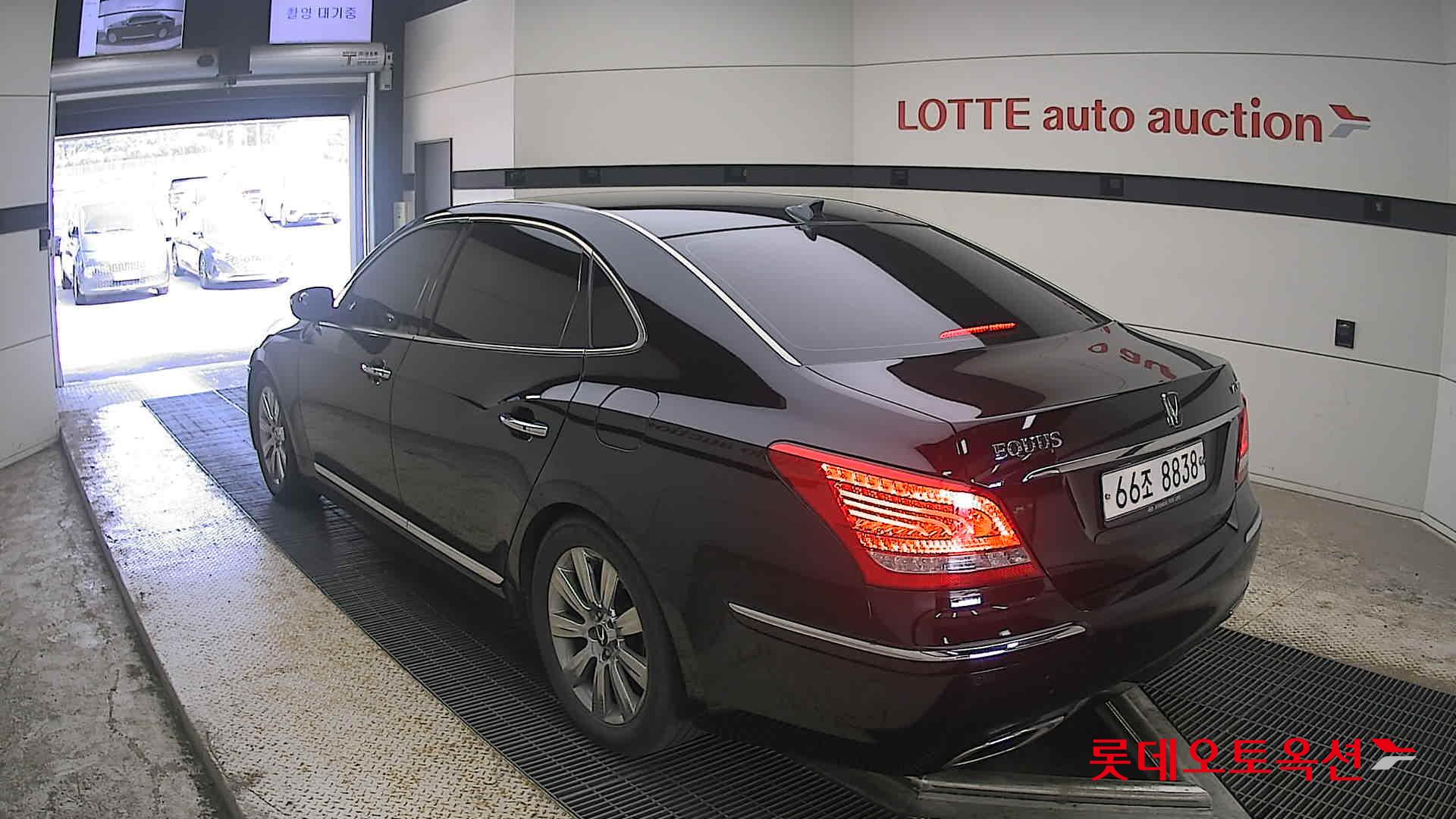 2012 - hyundai equus